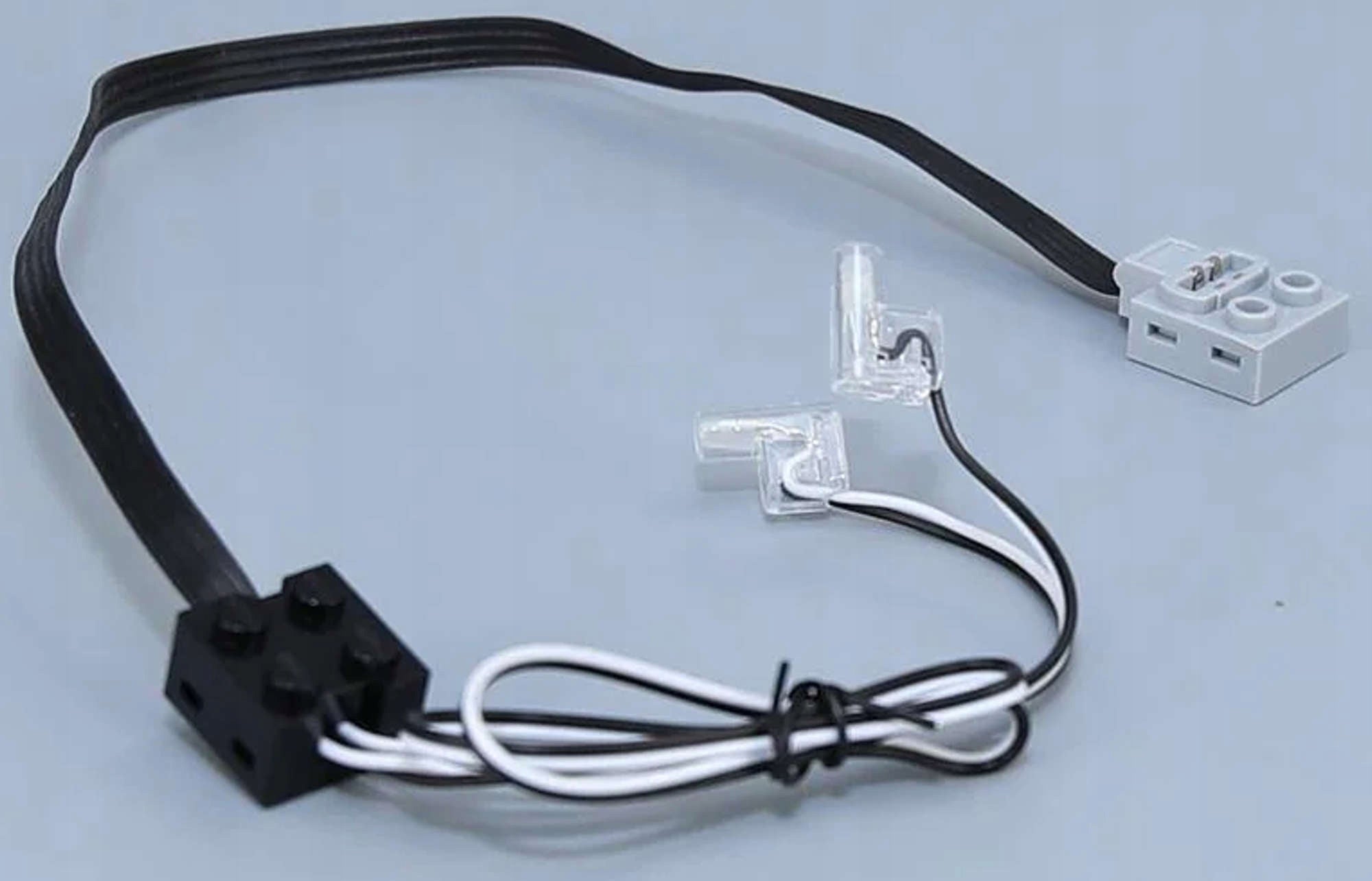 Statybiniai blokeliai CaDA automobilio nuotolinio valdymo rinkinys C61036W su pavara, LED šviesa, RC