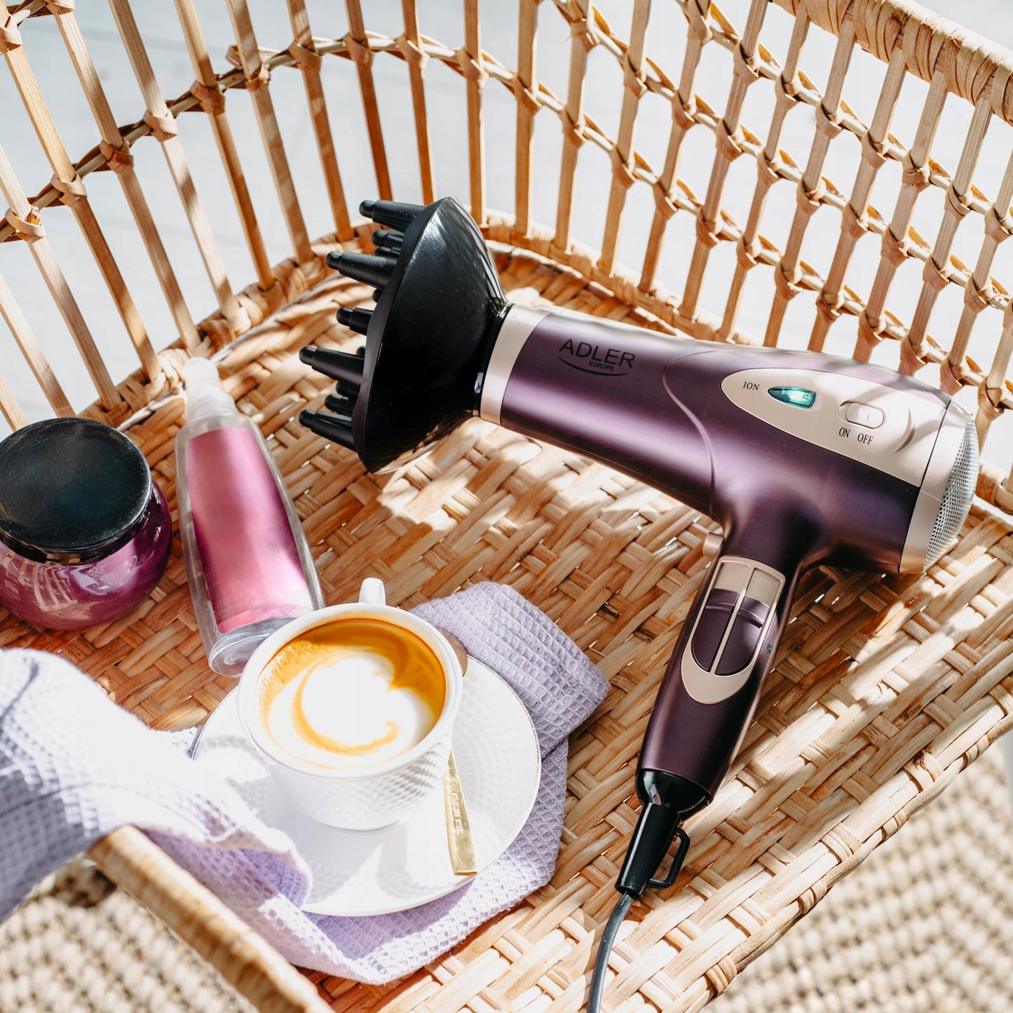 Adler Plaukų džiovintuvas JONIZACIJA 2400W Šaltas oras Difuzorius + Plaukų tiesintuvas