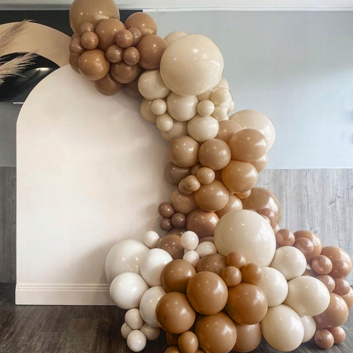 BALIONŲ GIRLIANDA RUDOS BEŽVĖ BALIONAI KRIKŠTYNOMS, METINĖMS IŠKILMĖMS, VESTUVĖMS, VEDYBOMS