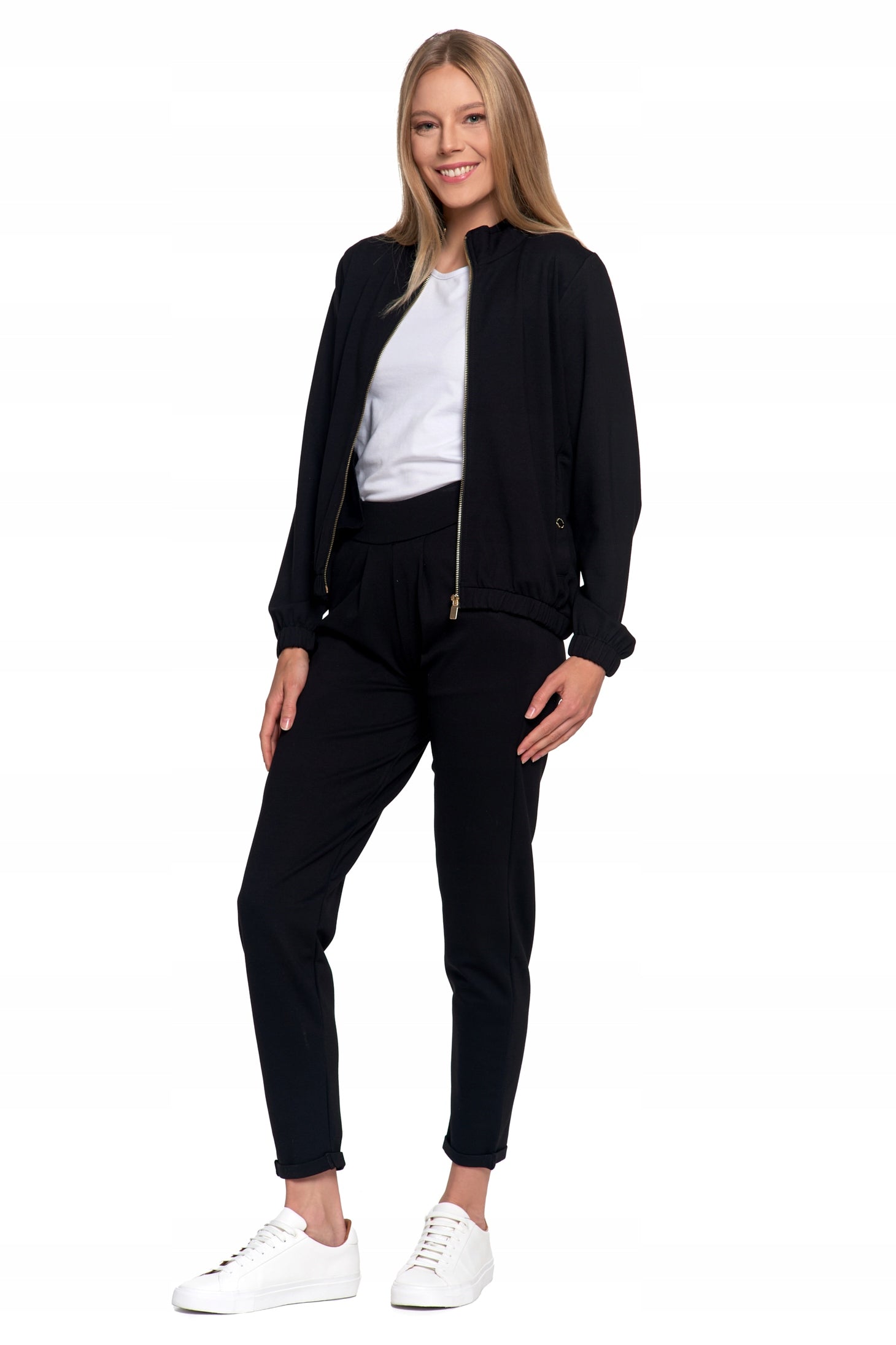 MOTERIŠKAS BOMBER STILIAUS DŽEMPERIS, ATSEGAMAS, VIENOS SPALVOS, SU STOVĖJIMU APKAKLE, BE KAPUČIO, MORAJ L