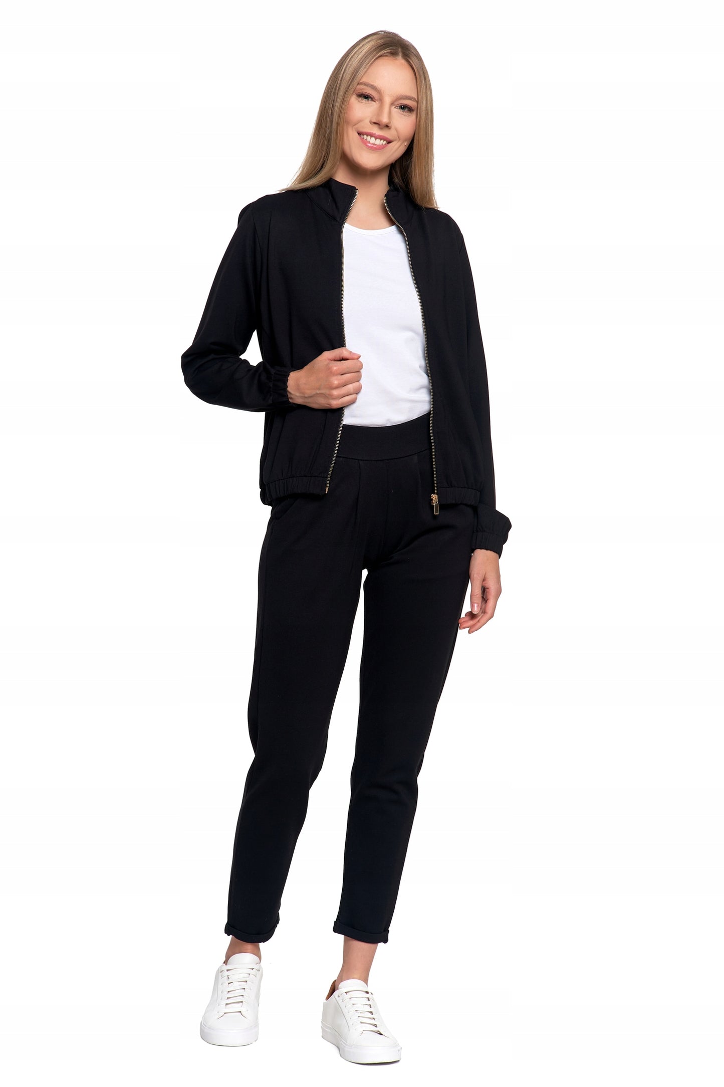 MOTERIŠKAS BOMBER STILIAUS DŽEMPERIS, ATSEGAMAS, VIENOS SPALVOS, SU STOVĖJIMU APKAKLE, BE KAPUČIO, MORAJ L