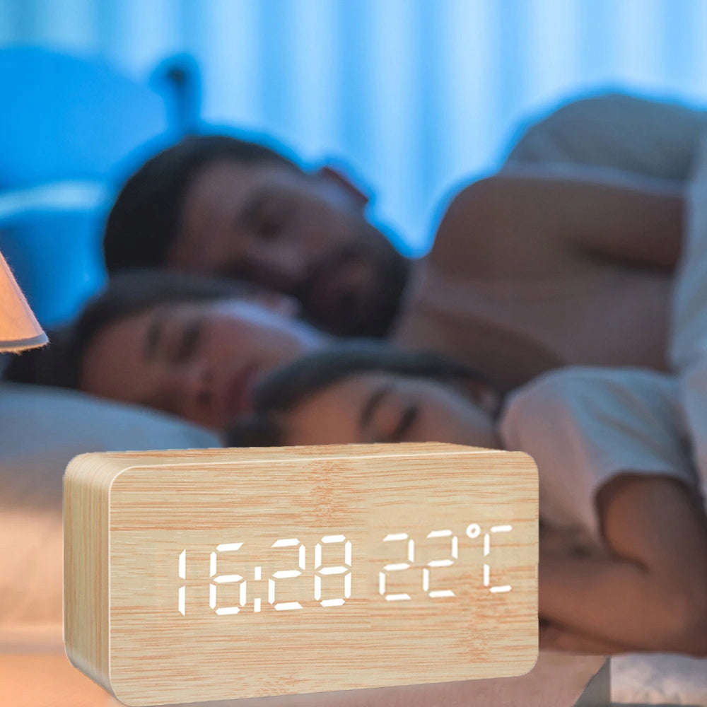 Elektroninis žadintuvas su medžio imitacija, laikrodis, termometras, data RETOO