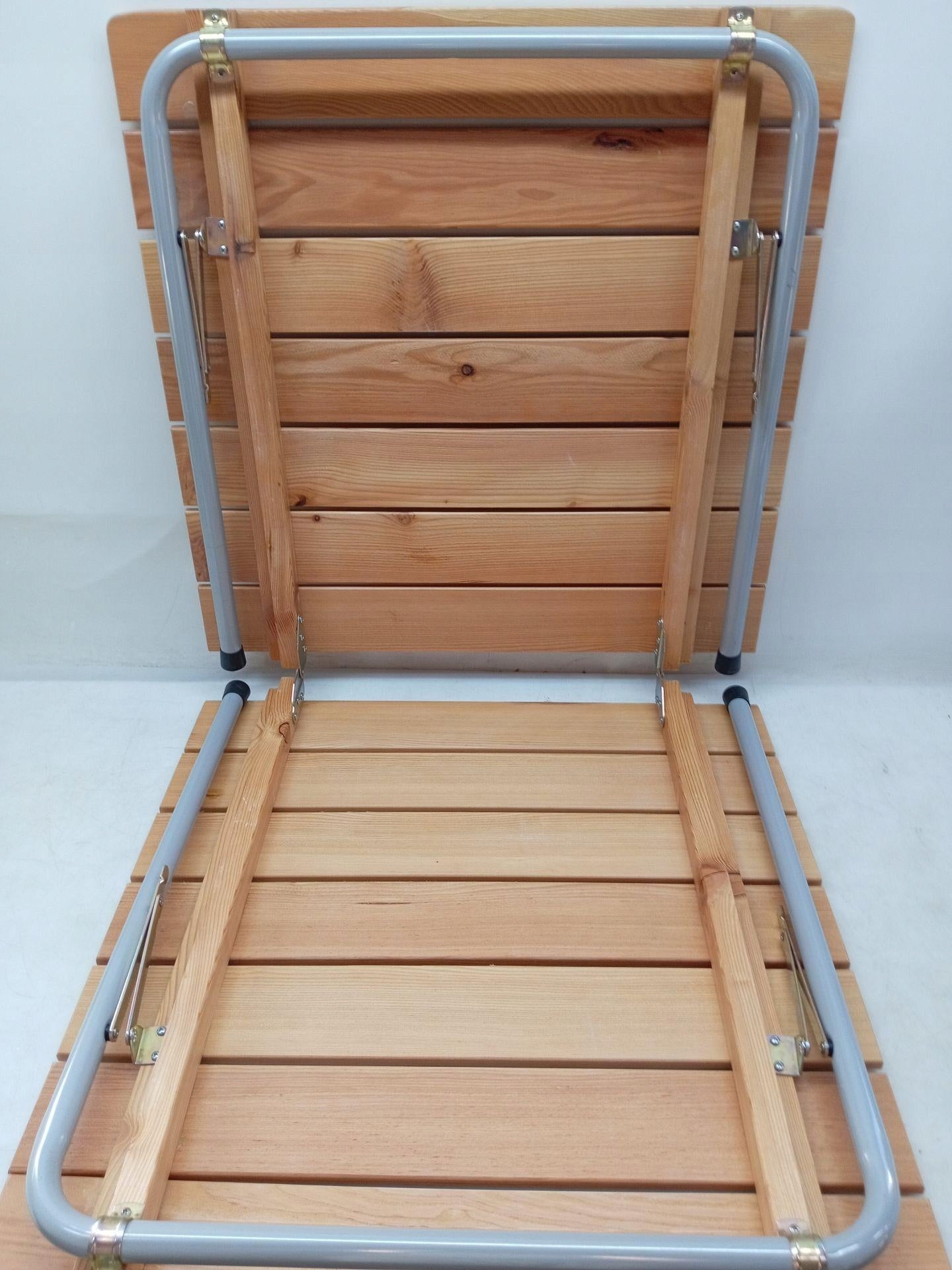 Castelmerlino sulankstomas kempingo stalas 140x70 cm