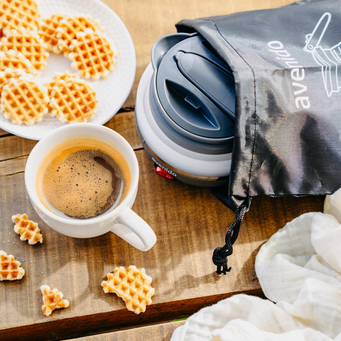 Sulankstomas silikoninis turistinis arbatinukas, pilkas, 0,6L