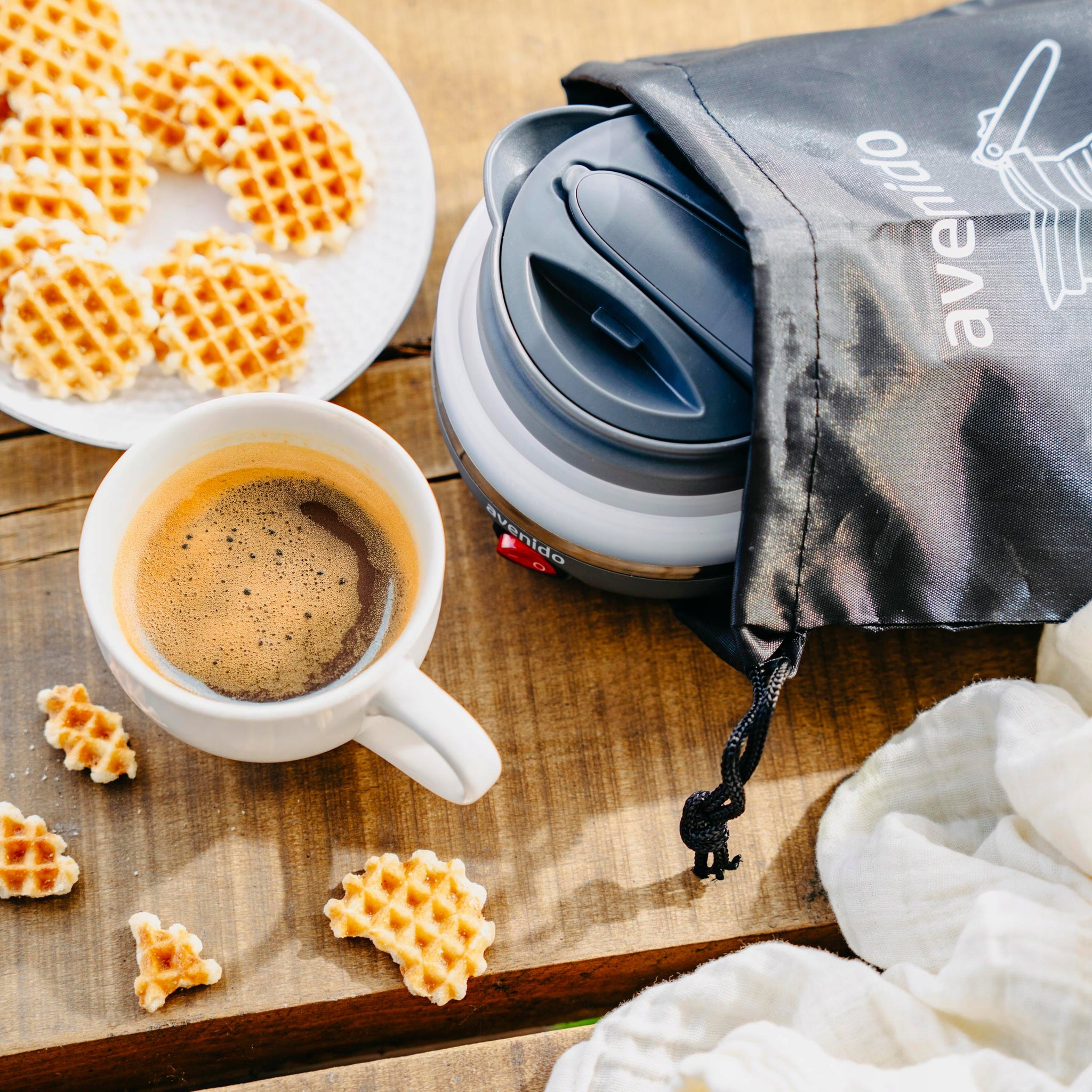 Sulankstomas silikoninis turistinis arbatinukas, pilkas, 0,6L