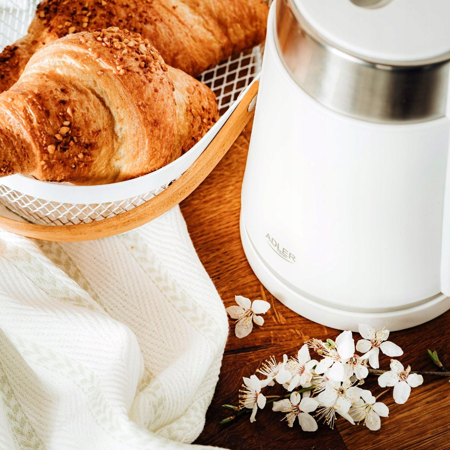 Elektrinis belaidis metalinis virdulys 800W 0,6 L baltas