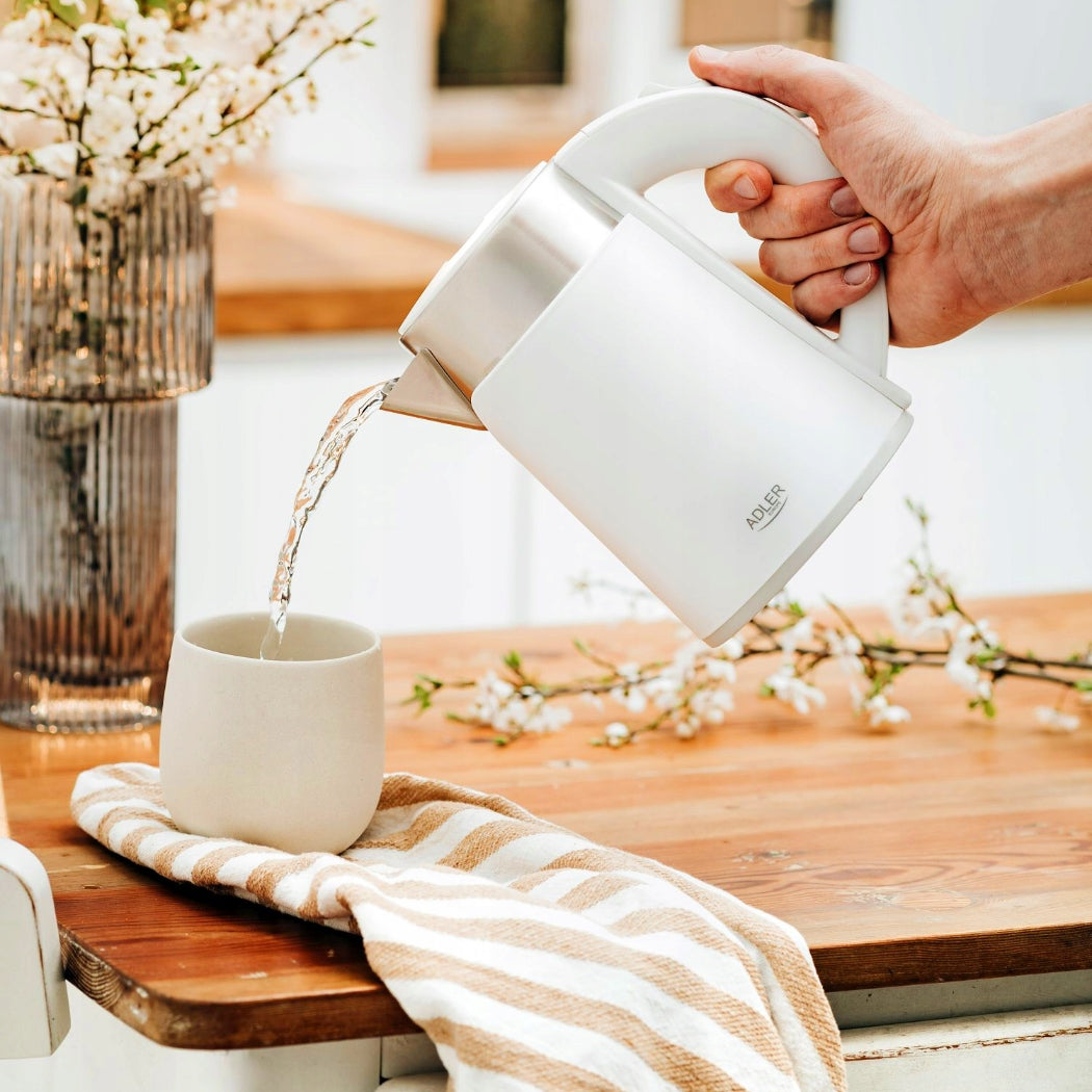 Elektrinis belaidis metalinis virdulys 800W 0,6 L baltas