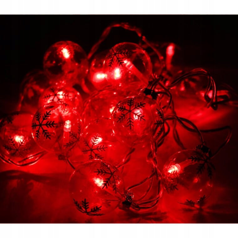 Raudoni stikliniai kalėdiniai burbulai su LED apšvietimu 16 vnt. PAPUOŠALAI