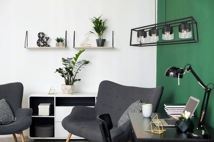 Dekoratyvinė pakabinama lempa su reguliuojamu pakreipimo kampu, skirta svetainei ROMA juoda