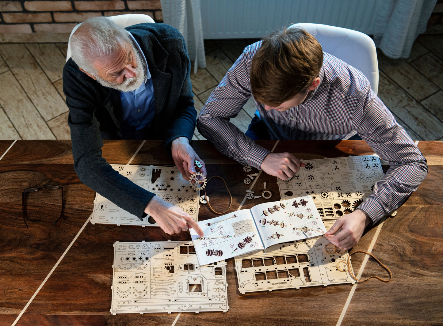 Medinis Steampunk laikrodis Wooden.City 3D dėlionė