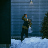 FISKARS Aliuminio lengvas sniego kastuvas grūdams, pjuvenoms, smėliui, platus, tvirtas