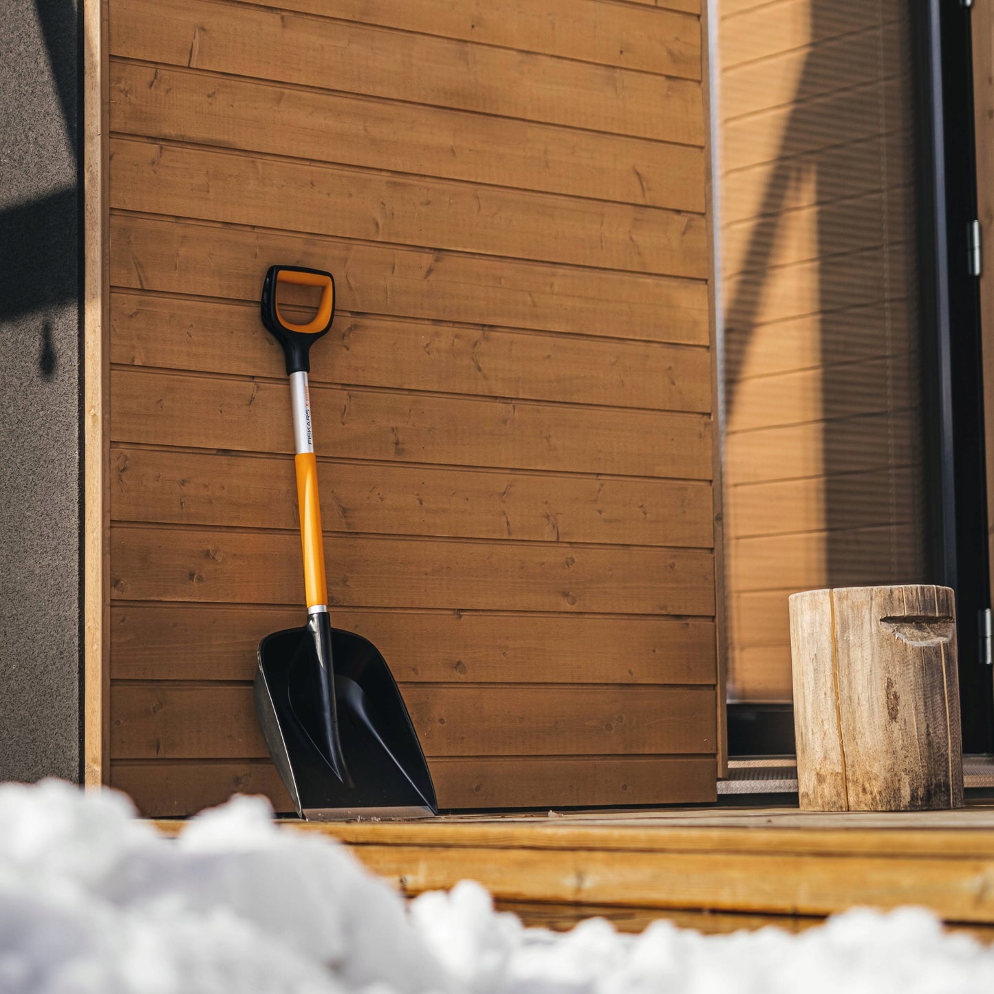 FISKARS X-SERIES Sniego kastuvas 98x29cm