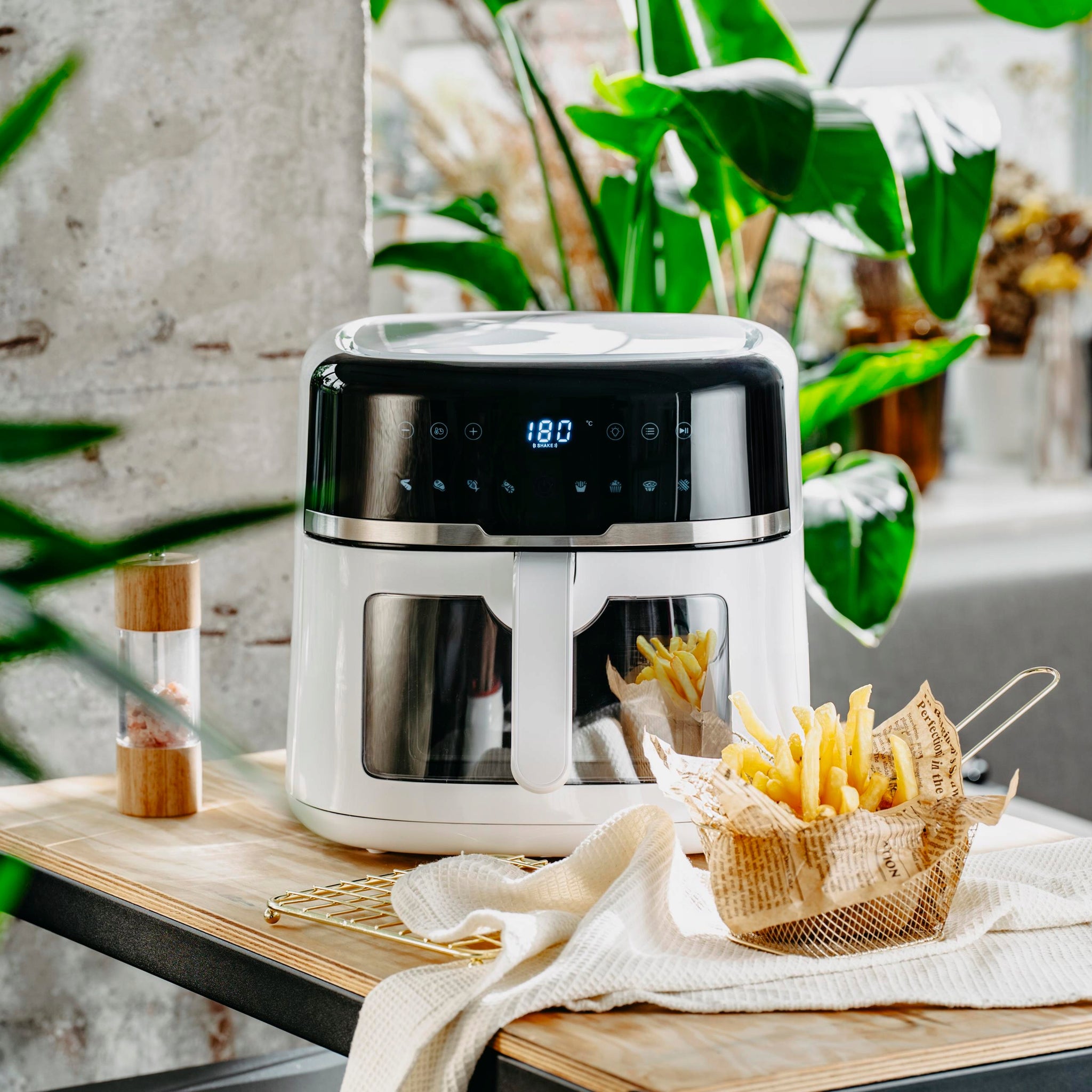 Neriebi gruzdintuvė Air Fryer 8L XXL 2500W AGD smulki buitinė technika virtuvei