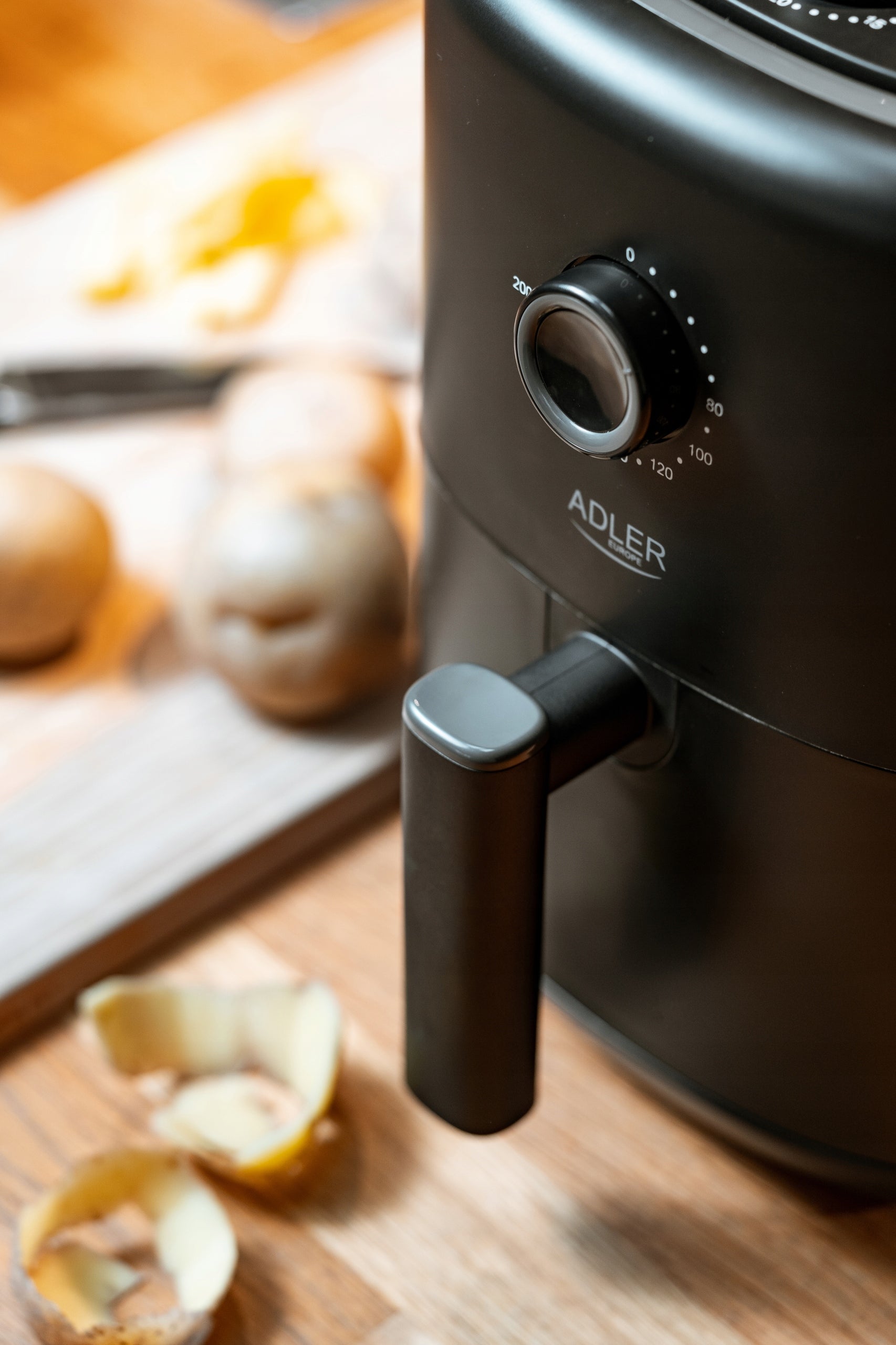 Bebalsis gruzdintuvė Air Fryer 3.0L, galinga 2200W Adler AD6310