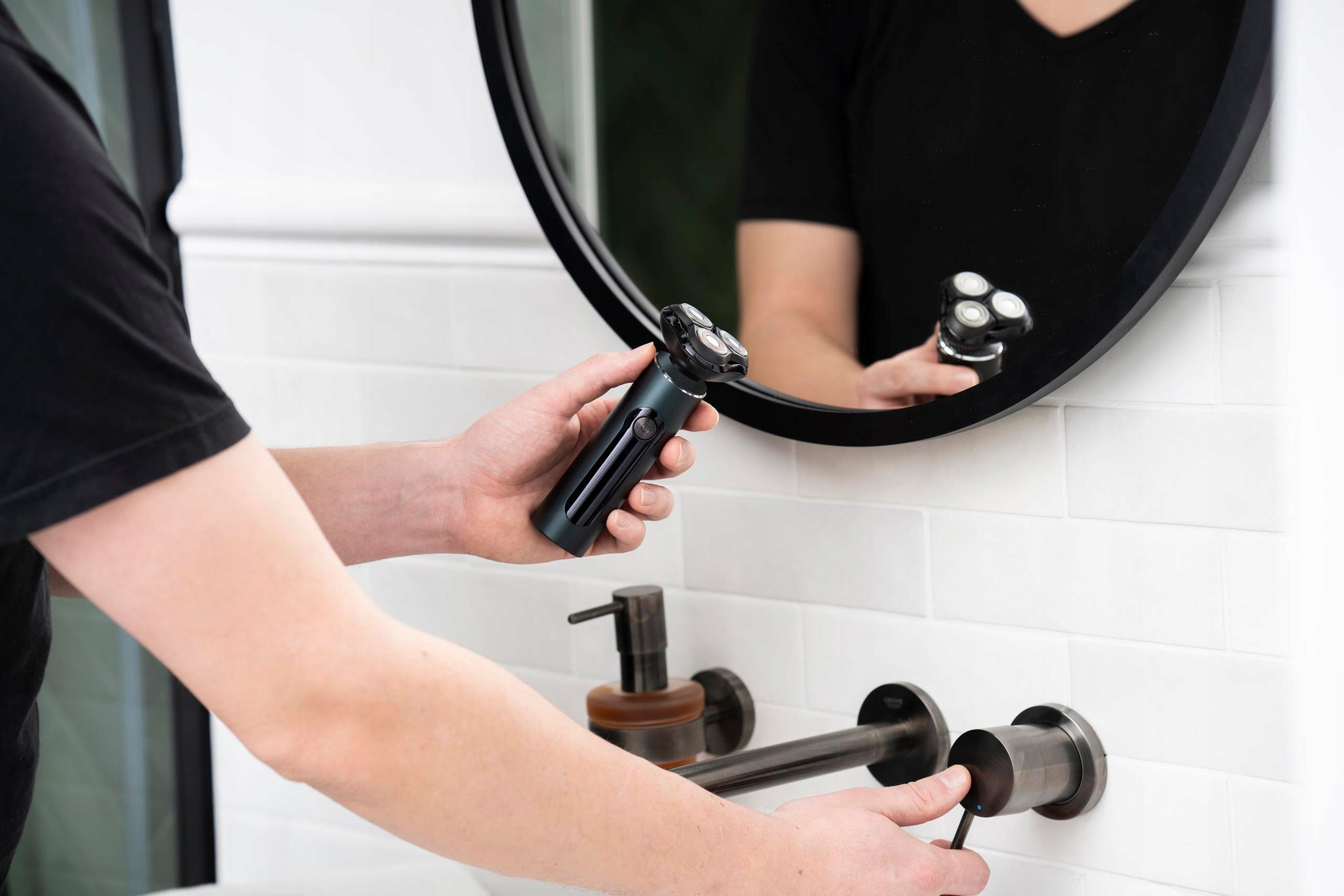 Vyriškas elektrinis skustuvas, kirpimo mašinėlė, nosies trimeris