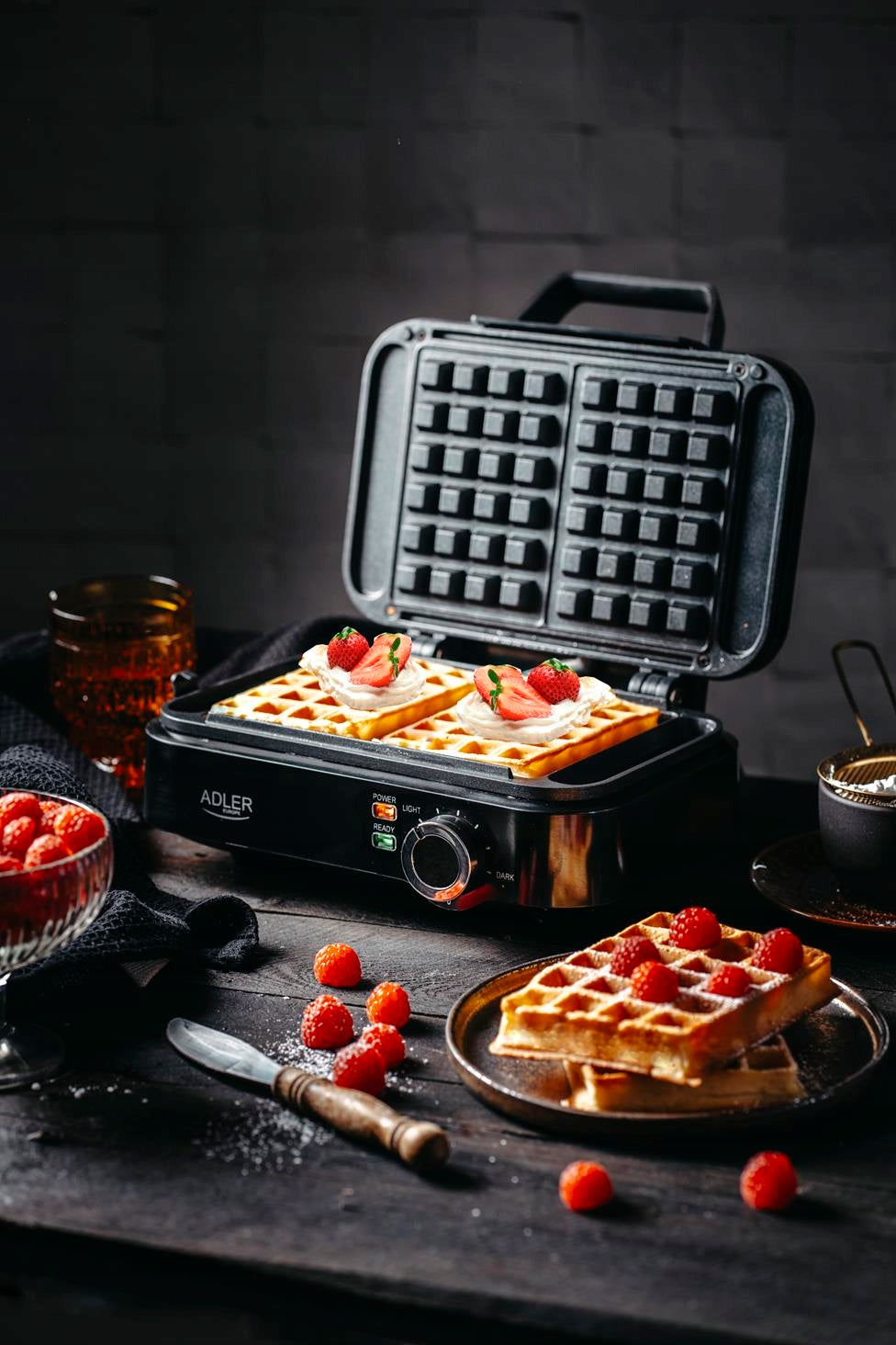 Gofravimo aparatas 2000W XXL 2 dideliems vafliams Sklandus temperatūros reguliavimas NON-STICK