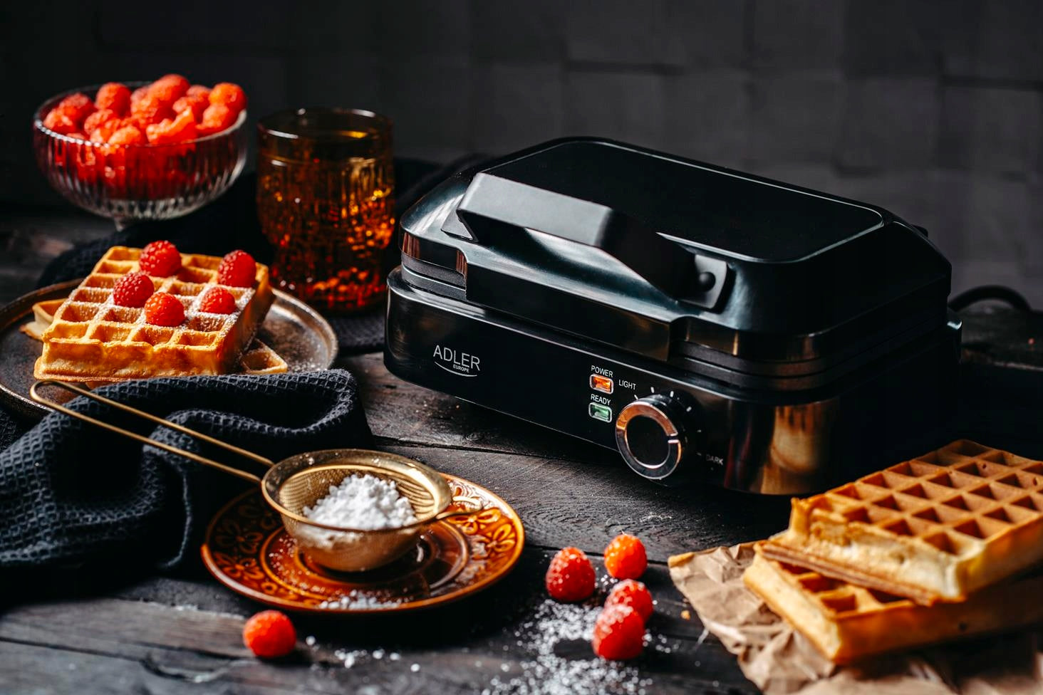 Gofravimo aparatas 2000W XXL 2 dideliems vafliams Sklandus temperatūros reguliavimas NON-STICK