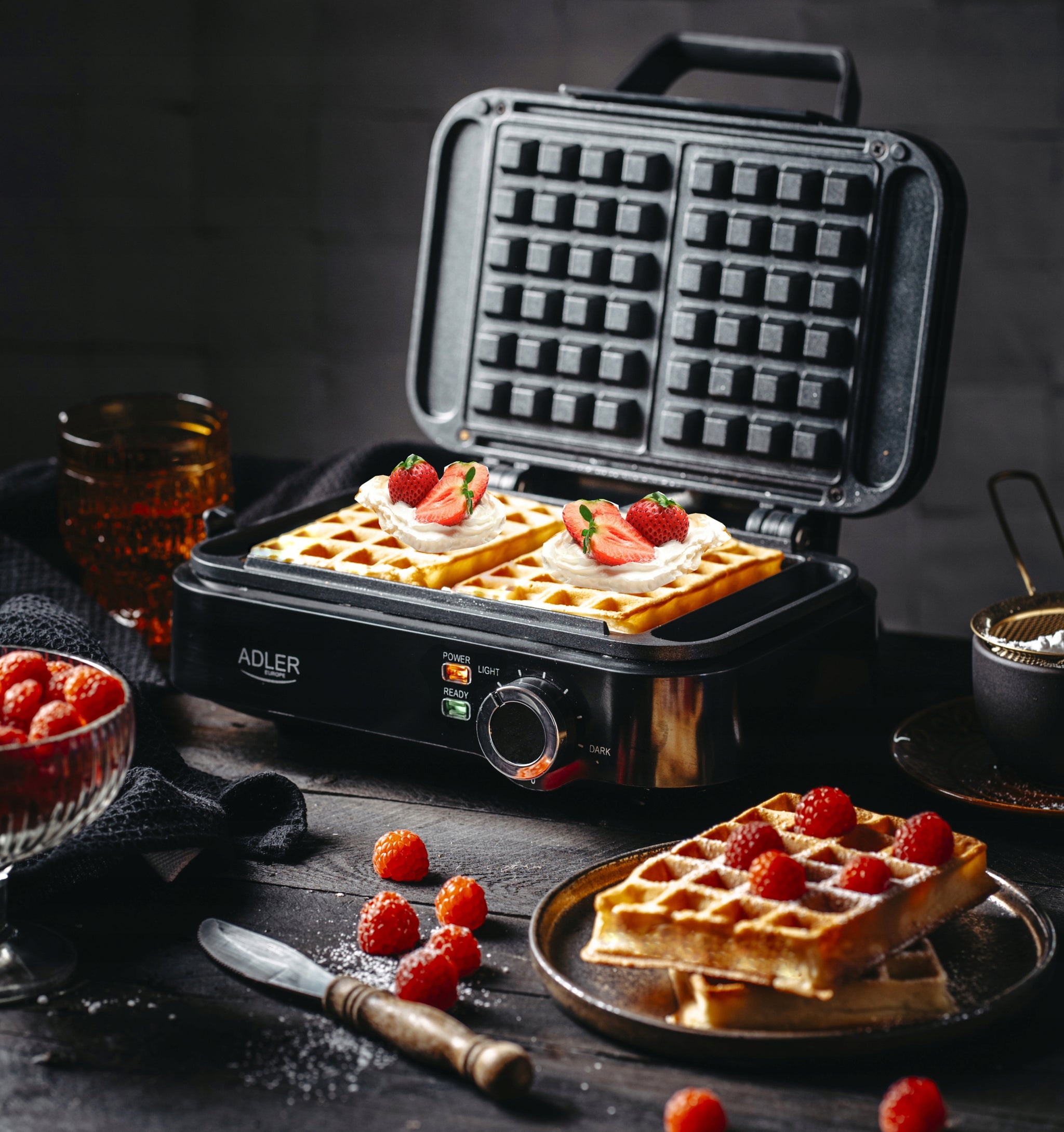 Gofravimo aparatas 2000W XXL 2 dideliems vafliams Sklandus temperatūros reguliavimas NON-STICK