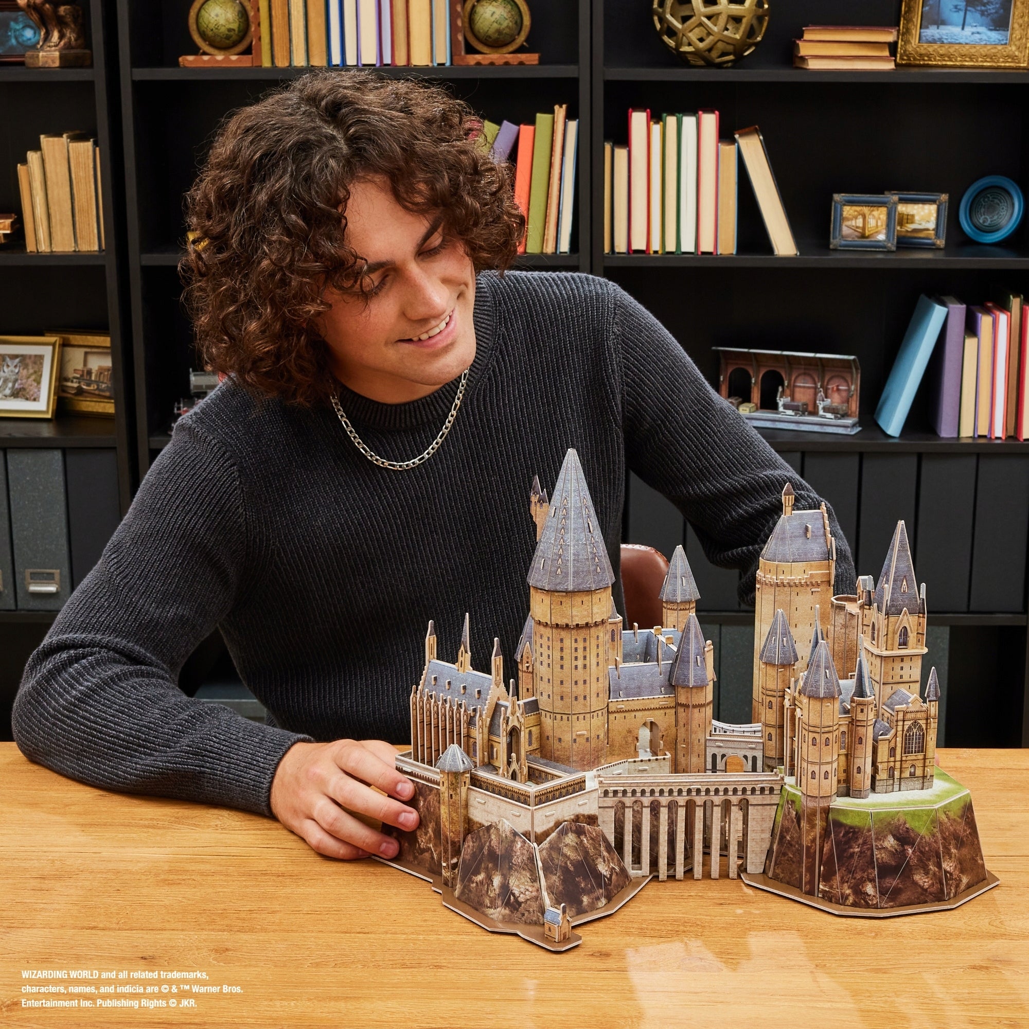 HARRY POTTER HOGWARTS DVIDINIS MODELIS 3D PILIS HOGWORTAS 4D KONSTRUKCIJA DIDELĖ 48 CM HARRY POTTER
