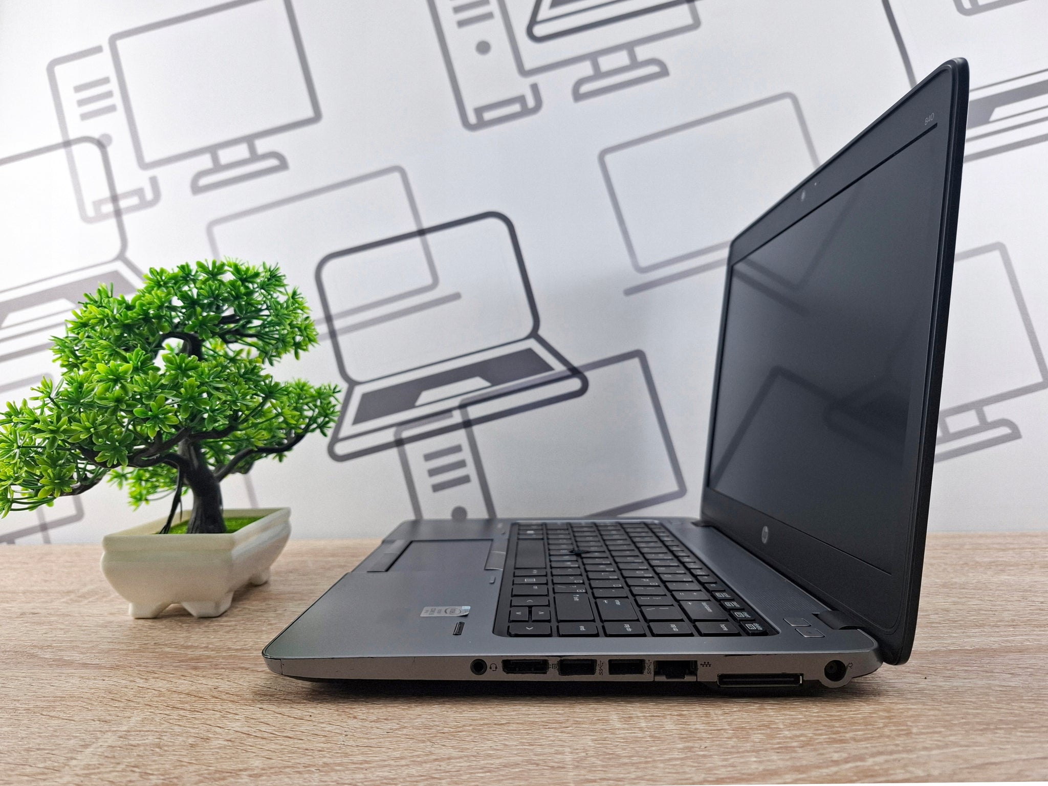 HP EliteBook 840 G1 i5 8GB 256GB SSD WIN10