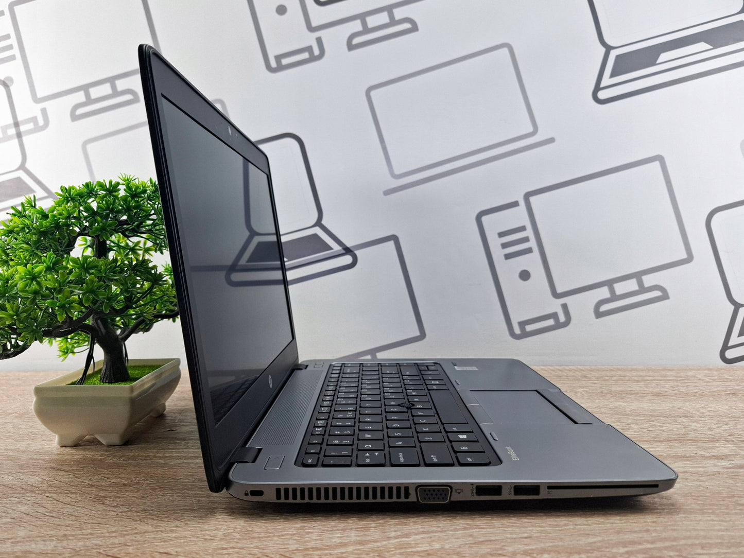 HP EliteBook 840 G1 i5 8GB 256GB SSD WIN10