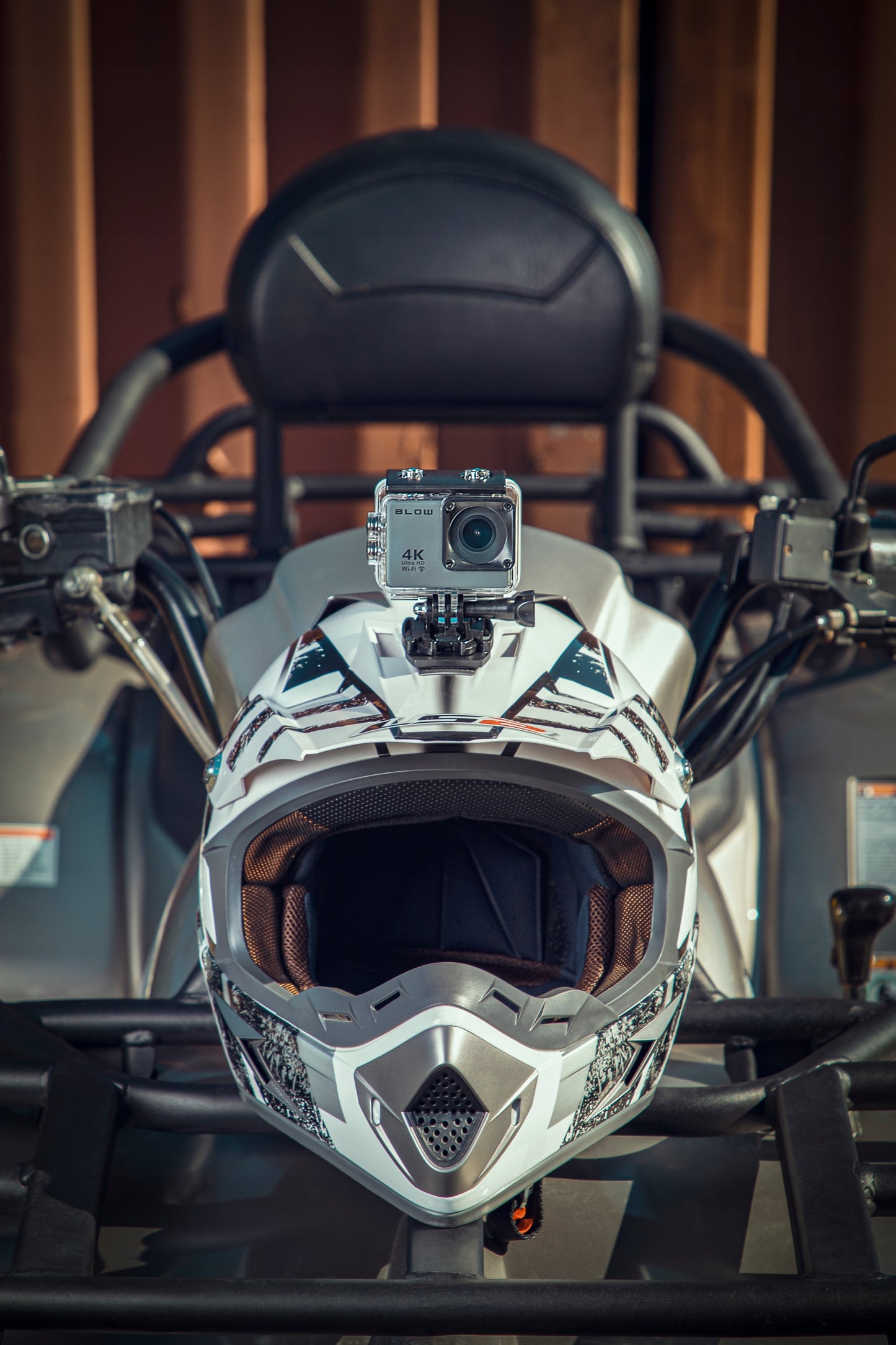 SPORTINĖ KAMERA GO PRO 4U 4K, atspari vandeniui, su dirželiu, raišteliu, priedais, rinkinys