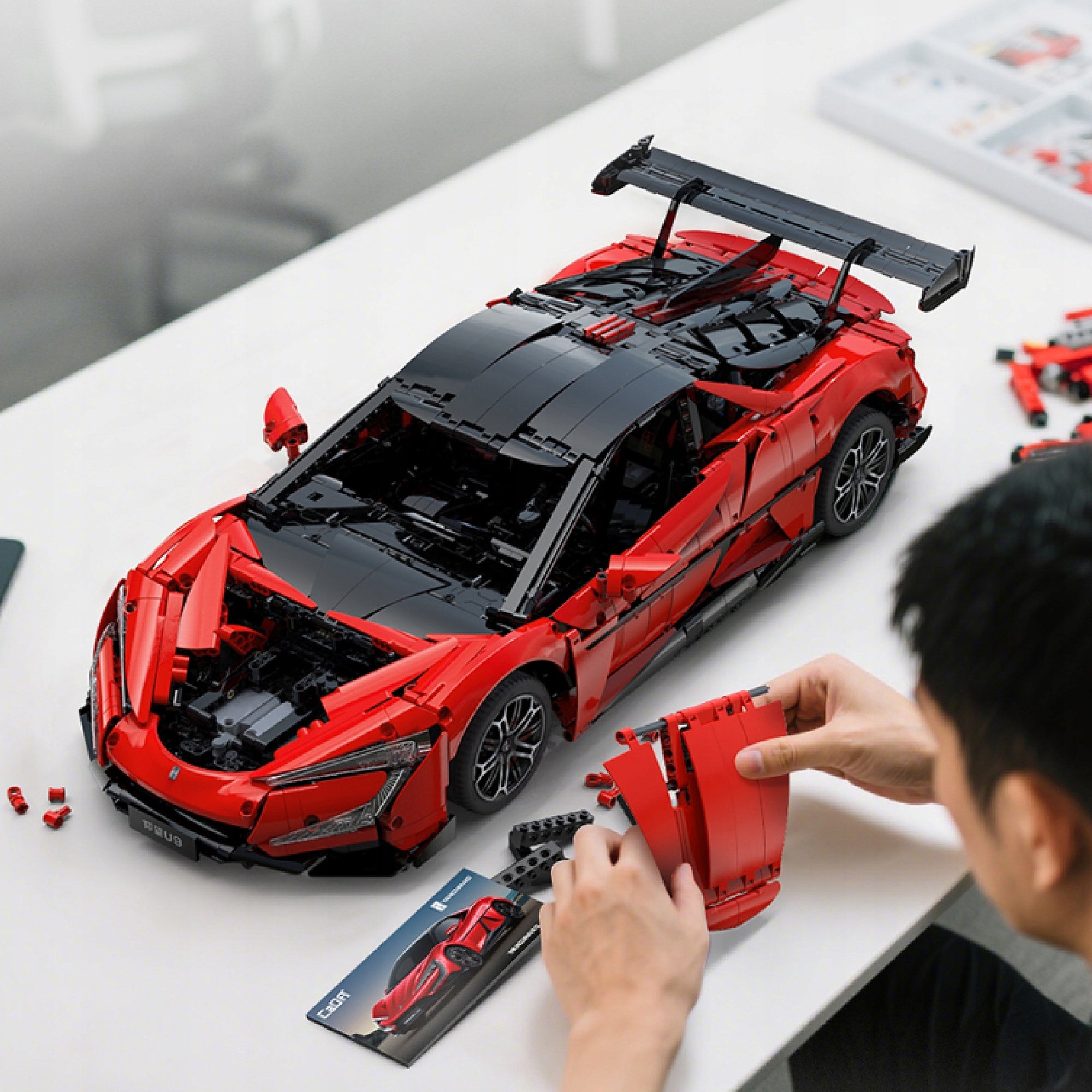 Konstrukcinės detalės CaDA YANGWANG U9 BYD 1:8 Nuotoliniu būdu valdomas rinkinys 3671 elementų Šokantis