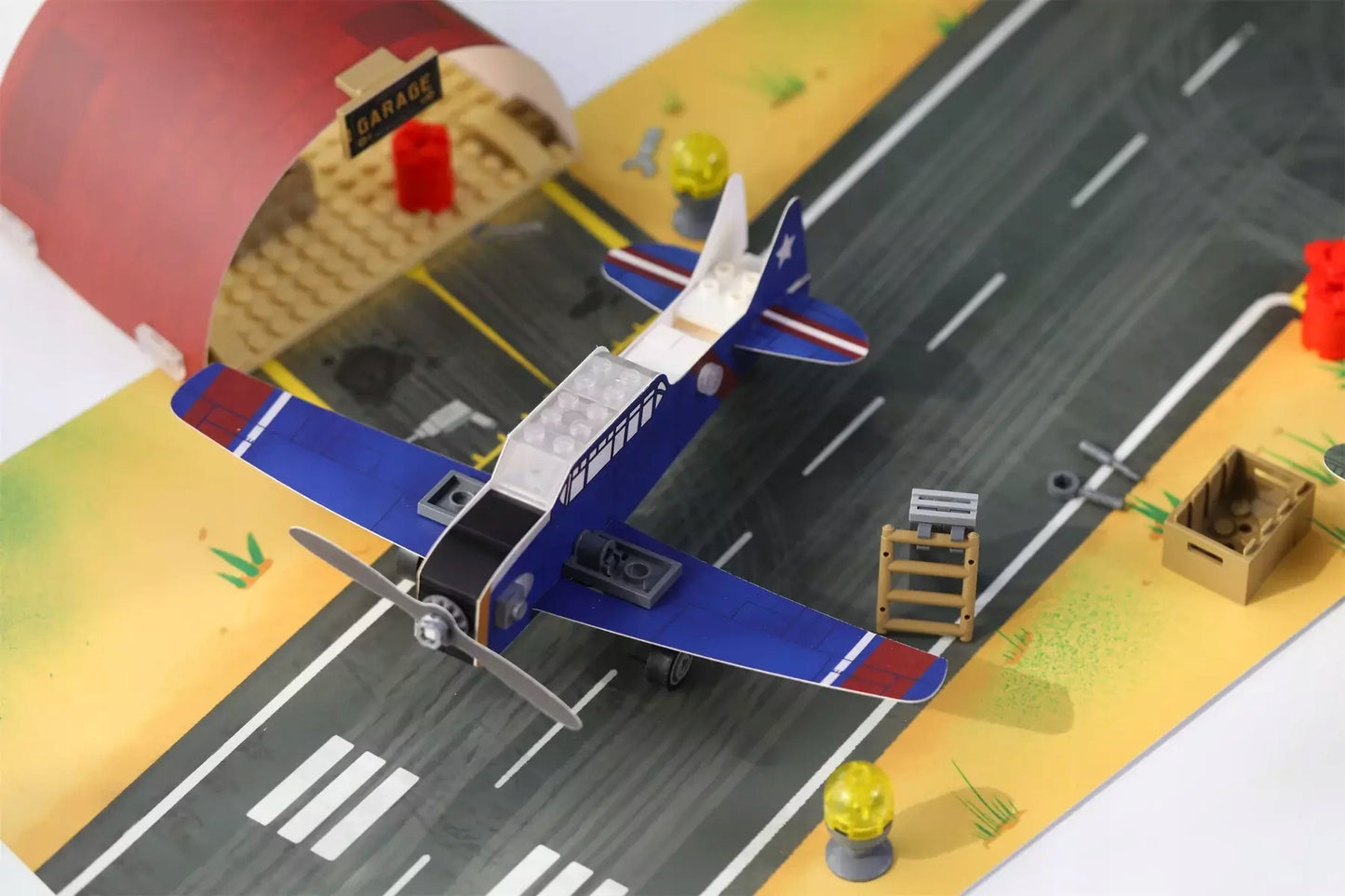 Konstruktorius CADA 6-in-1, lėktuvai, 226 elementai + oro bazė su priedais