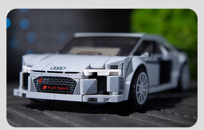 CaDA konstruktorius AUDI R8 COUPE 1:24 kolekcinis 199 det. automobilis