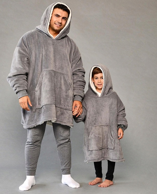 Pilkas spalvos fliso pledas su gobtuvu, universalus, minkštas, storas, didelis, oversize