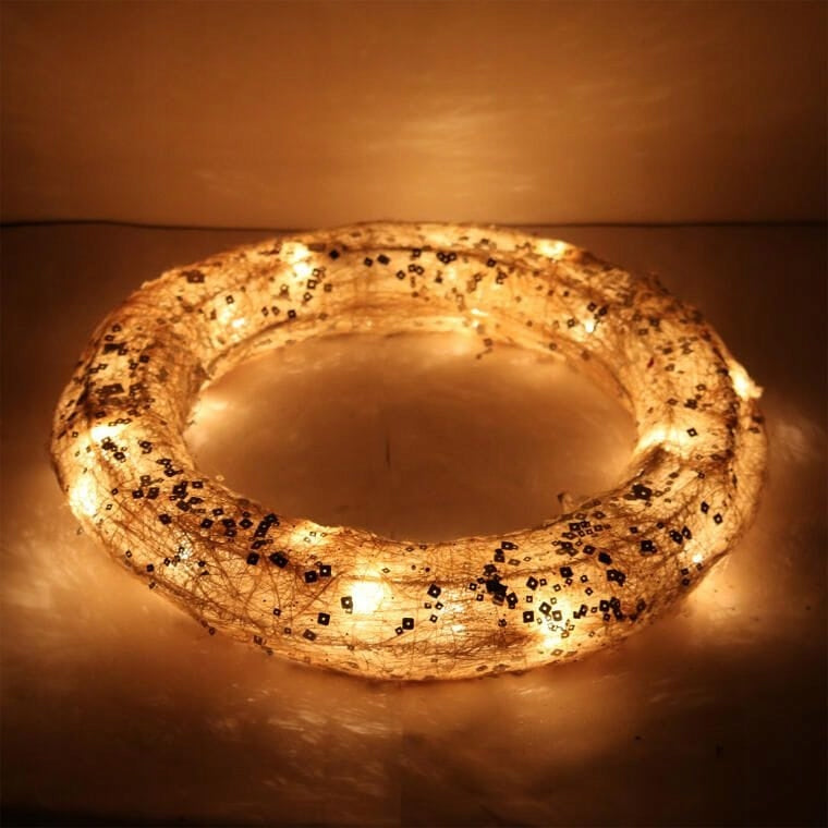 Kreminis Sizalio Dekoratyvinis Vainikas su LED apšvietimu 38 cm pakabinamas