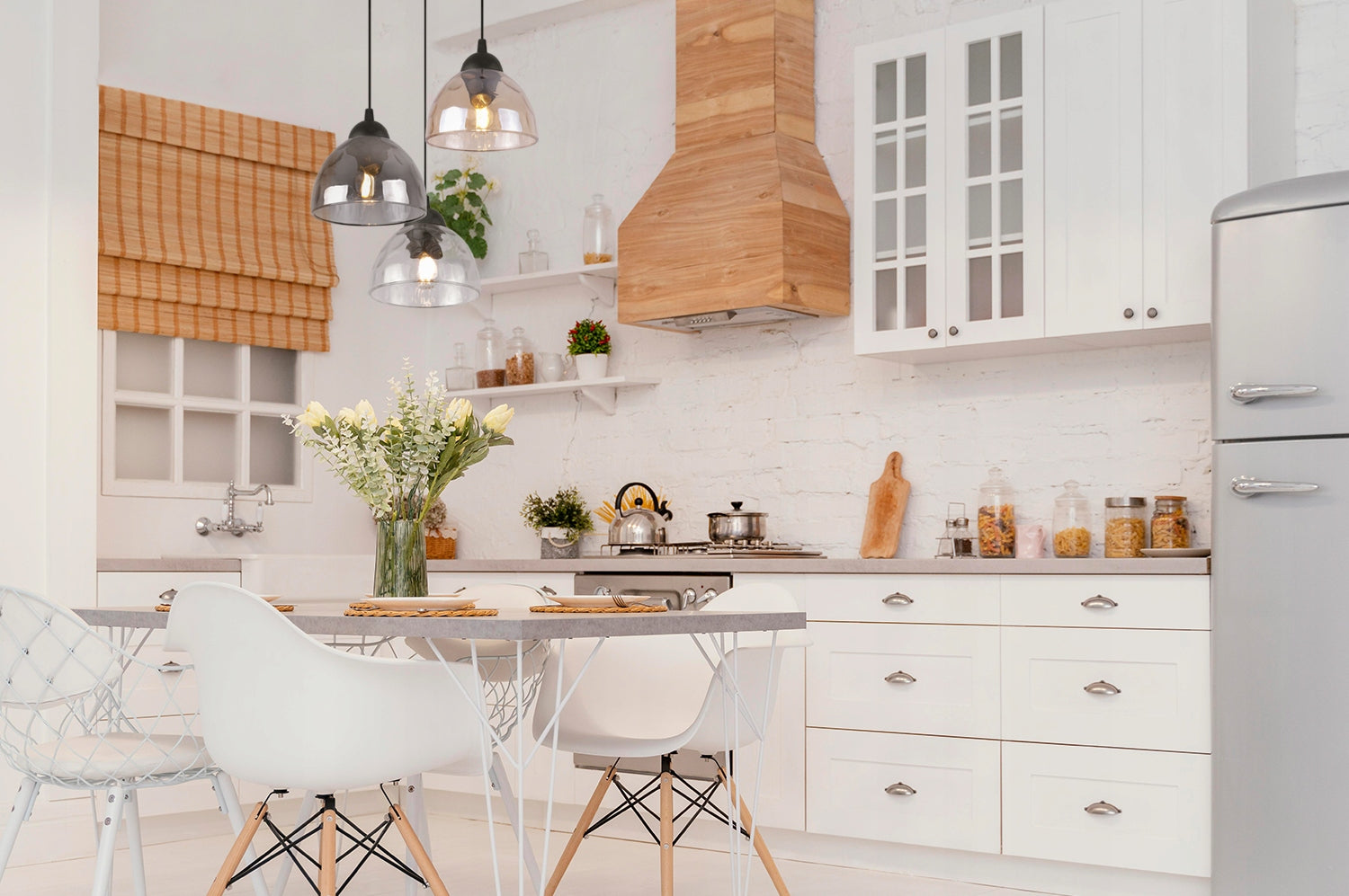 STALAKTITO LIUMINESCINĖ SIENINĖ LEISTUVĖ STOGINIS ŠVIETIMAS STIKLINIAI PAPUOŠALAI LOFT STILIUS VIRŠ STALO SALOS