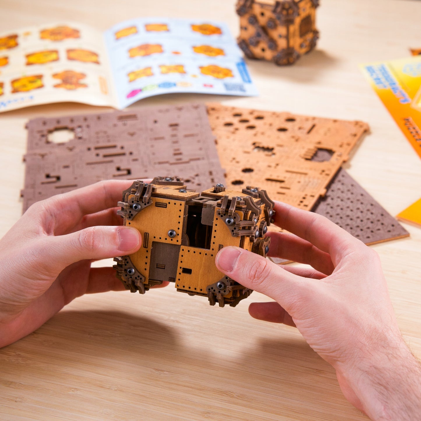 Dėlionė Tesseract "Escape Room" Dėžutė Medinė Dėlionė 3D Wooden.City