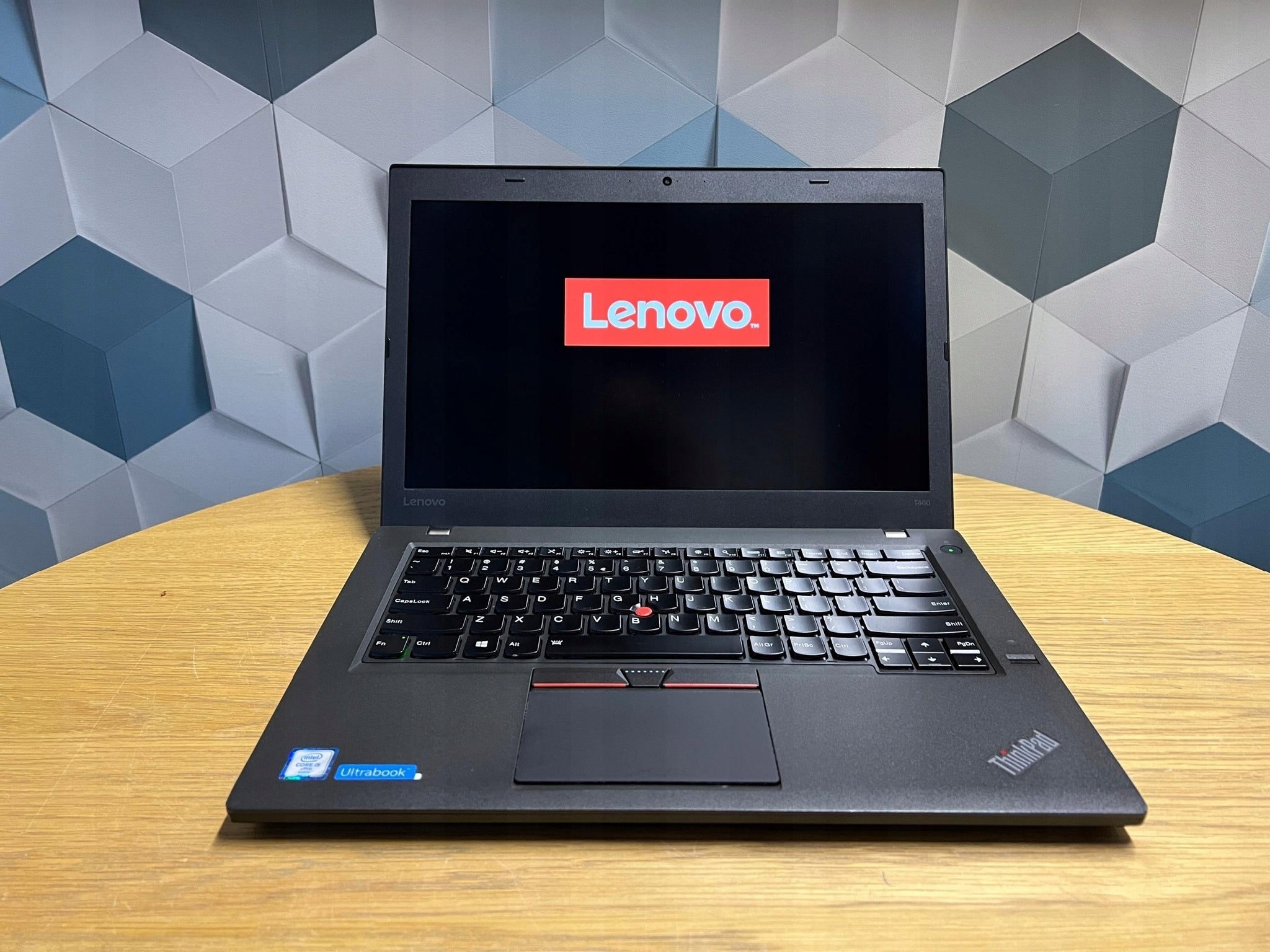 Nešiojamas kompiuteris Lenovo T460 i5 14" 16 GB 256GB SSD OFFICE WINDOWS 11