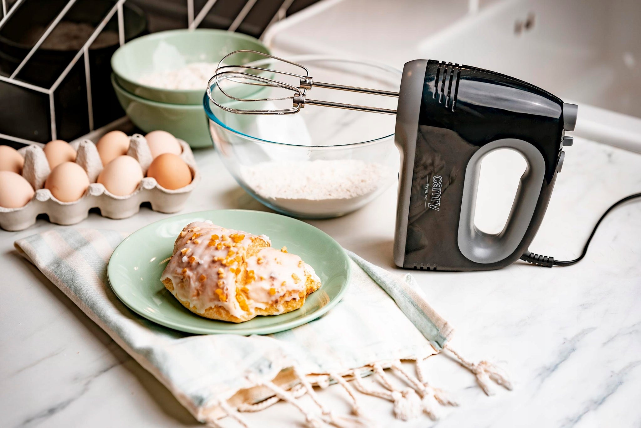 Rankinis virtuvinis kombainas maišytuvas, 750W, 5 greičiai, Turbo, juodas