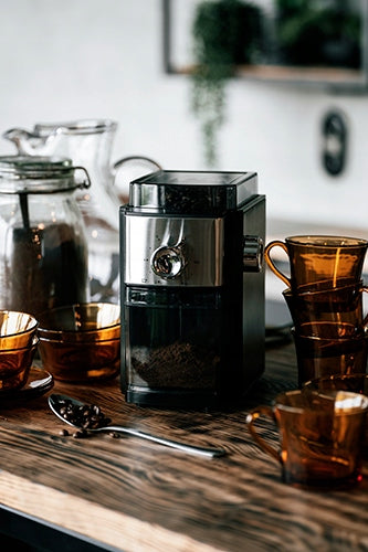 Kavos malūnėlis su girnomis 300W 250g 12 puodeliams su reguliuojamu malimo rupumu