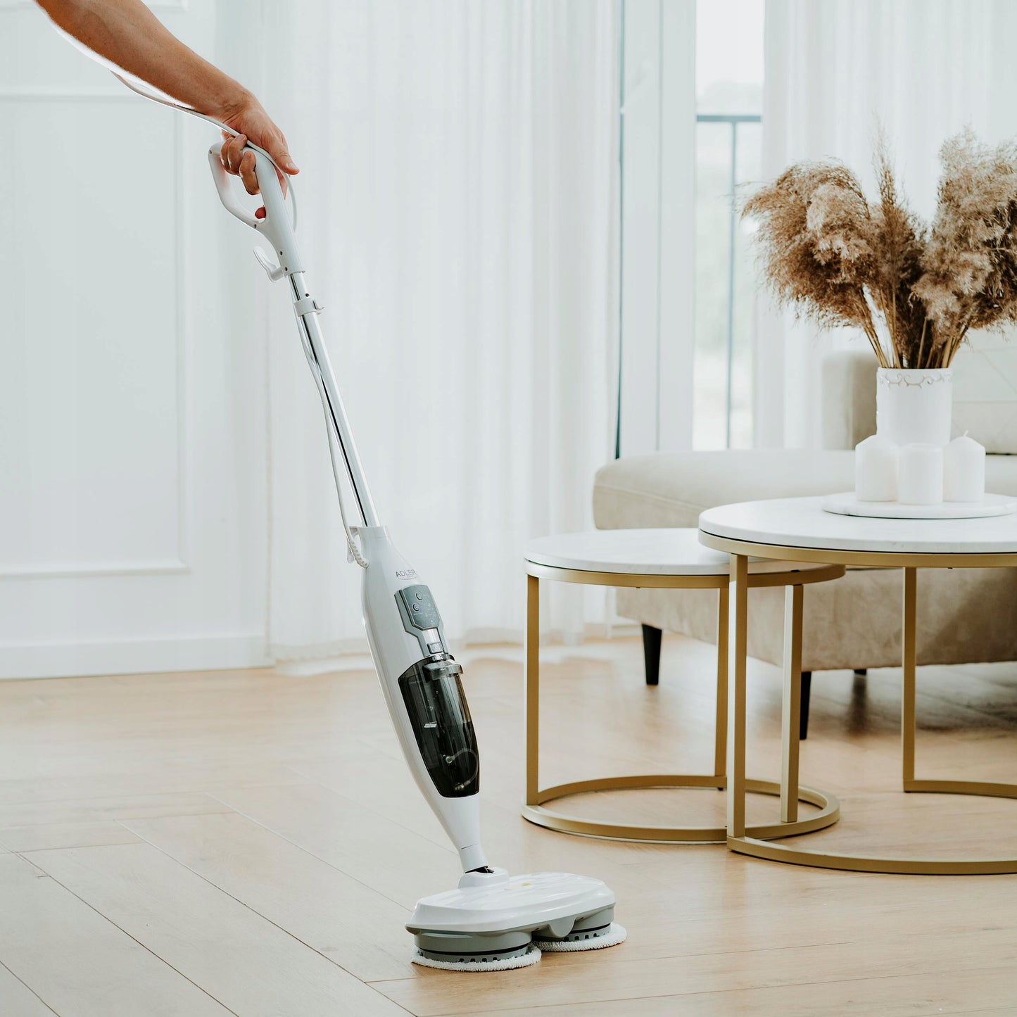 Besisukantis garų mopas 2in1, rankinis valytuvas, 8 antgaliai, Galia 1300W Adler AD 7052