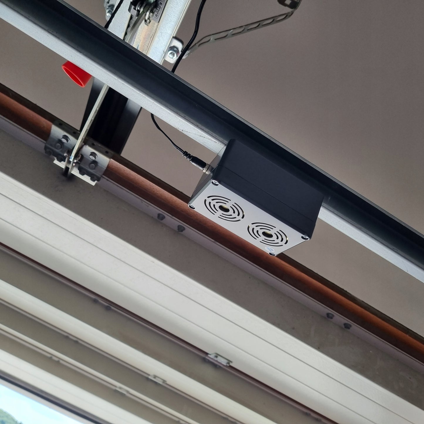 KIŠENŲ, PEĻU, ŽIURKIŲ ATSPARUS VANDENIUI PRIETAISAS 230V