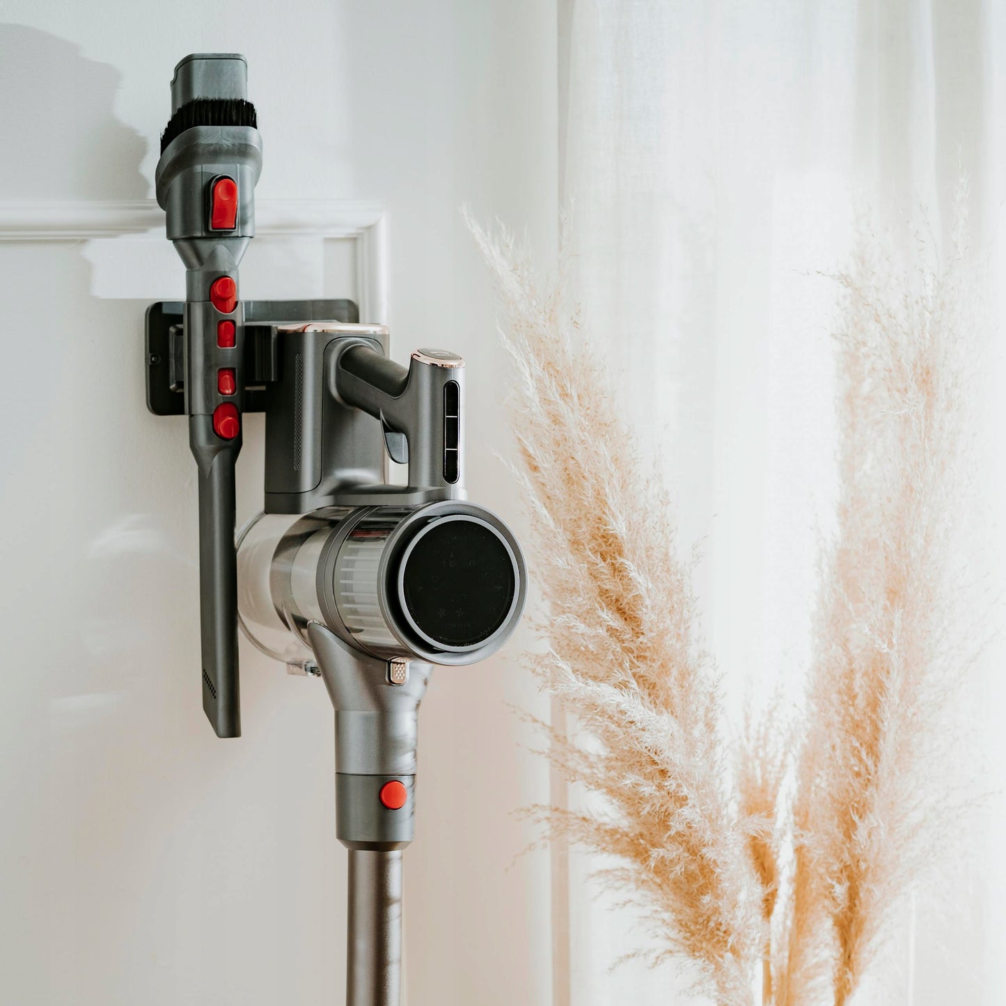 Belaidis vertikalus dulkių siurblys 400W 29,6V, be maišelio, su elektriniu šepečiu, lengvas