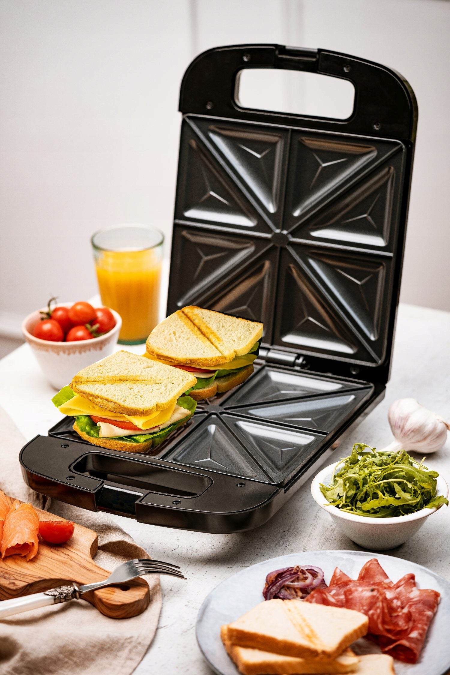 Sumuštinių keptuvas, skrudintuvas, sumuštiniams, trikampiai, 2000W, nepridegančia danga