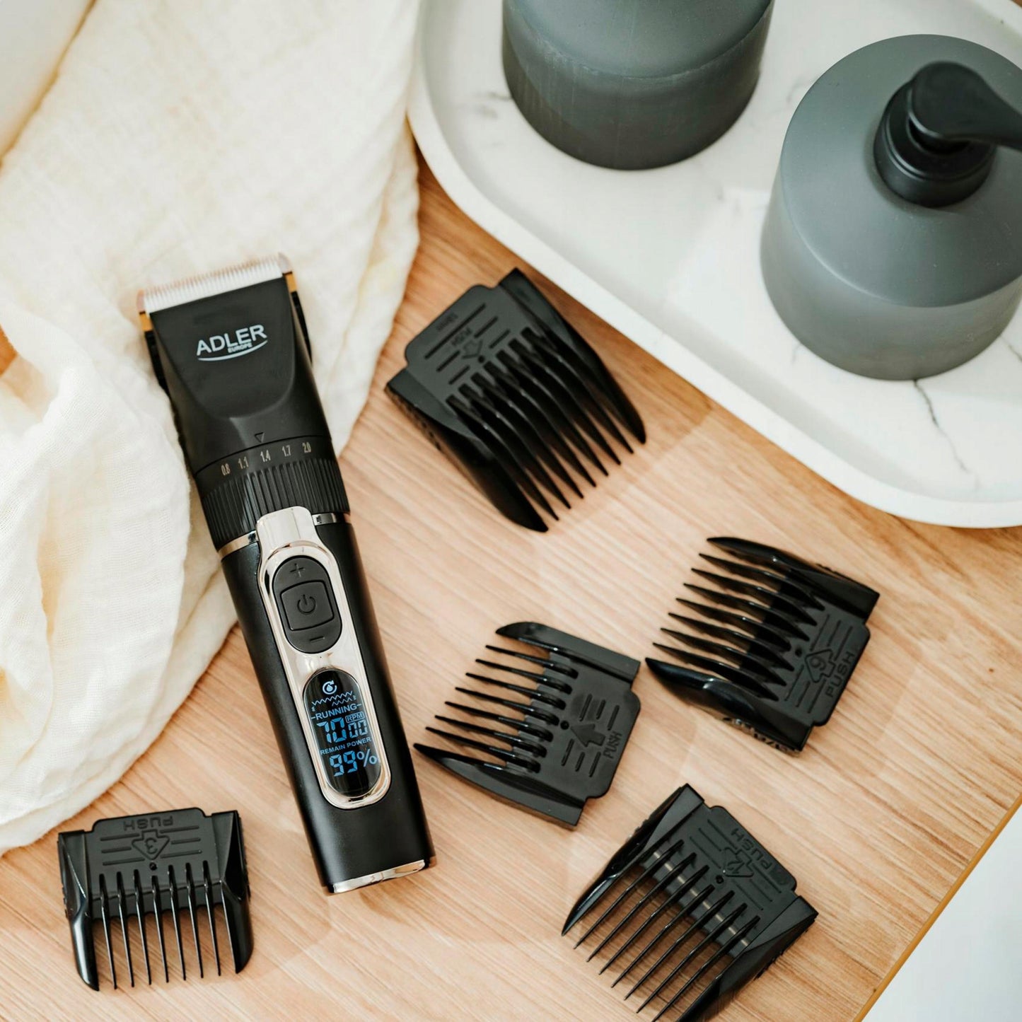 PROFESIONALI Belaidė Plaukų Kirpimo Mašinėlė su LCD ir Tonavimo Funkcija