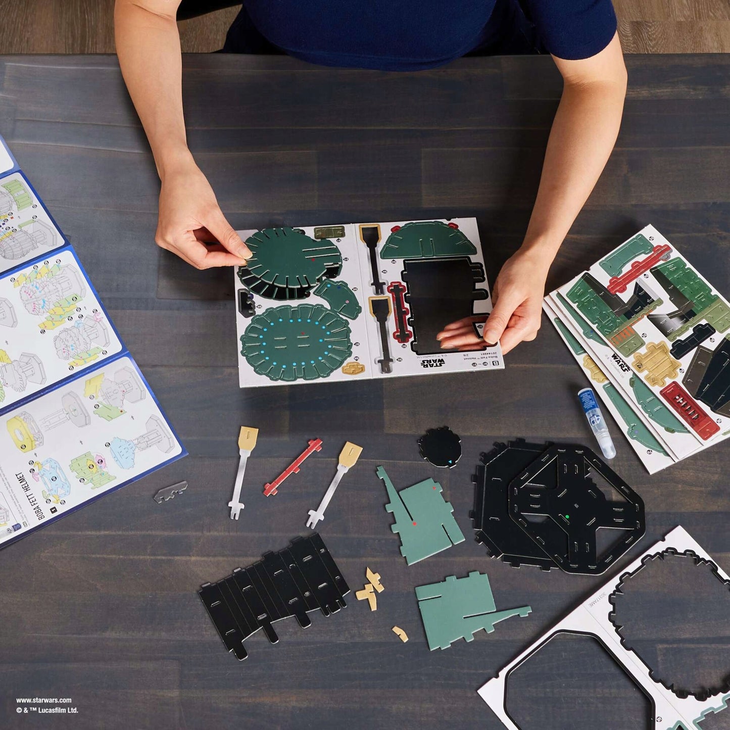 DĖLIONĖ 3D ŽVAIGŽDŽIŲ KARAI "BOBA FETT" ŠALMO MODELIS 3D DĖLIONĖ 4D BUILD 20CM