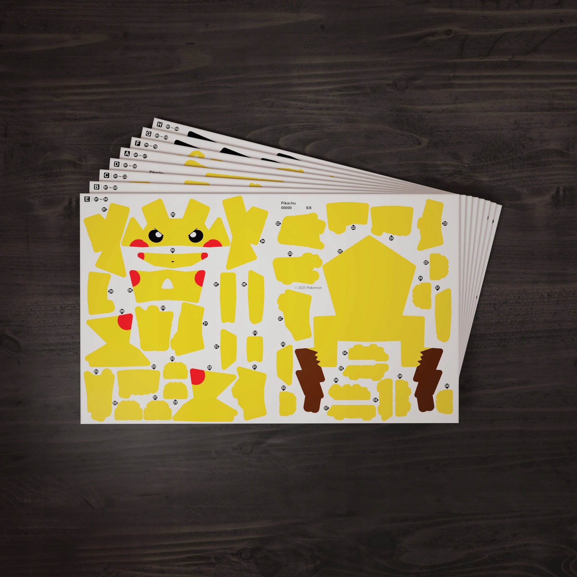 DĖLIONĖ SURINKIMUI "POKEMON PIKACHU MODEL 3D DO ZŁOŻENIA 201 ELEMENTÓW 33 CM" 4D BUILD