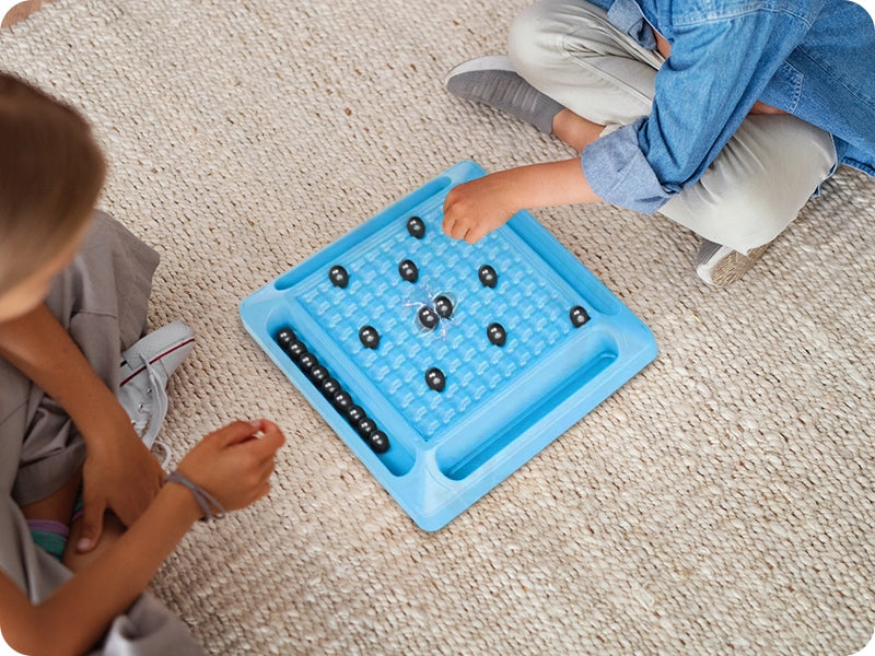 Kalėdinė dovana Magnetiniai akmenukai Šeimos strateginis žaidimas "Šachmatai"