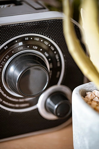 Nešiojamas virtuvės radijas AM FM tiuneris, mažas, juodas