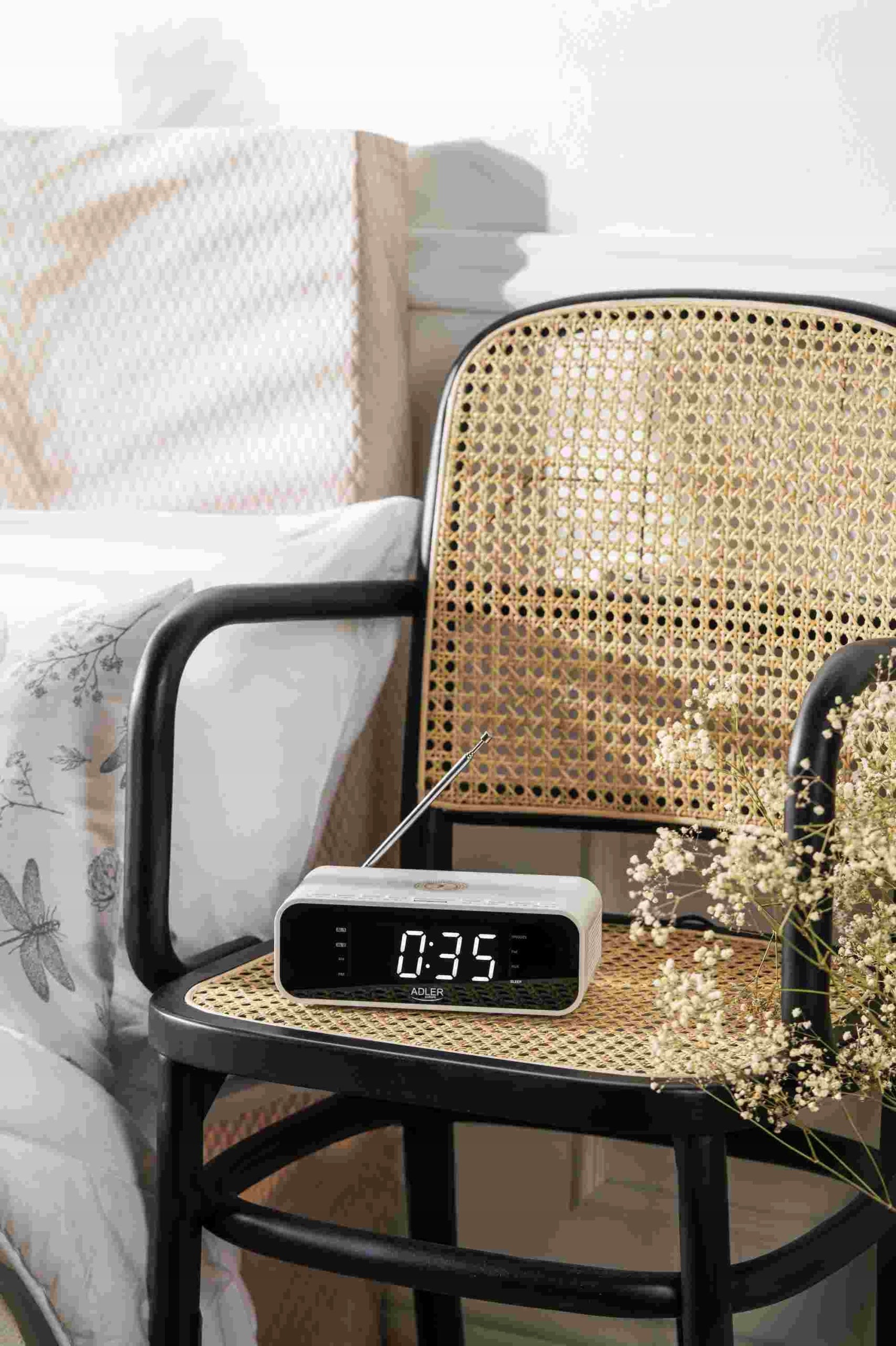 Belaidis radijo žadintuvas Bluetooth USB AUX FM