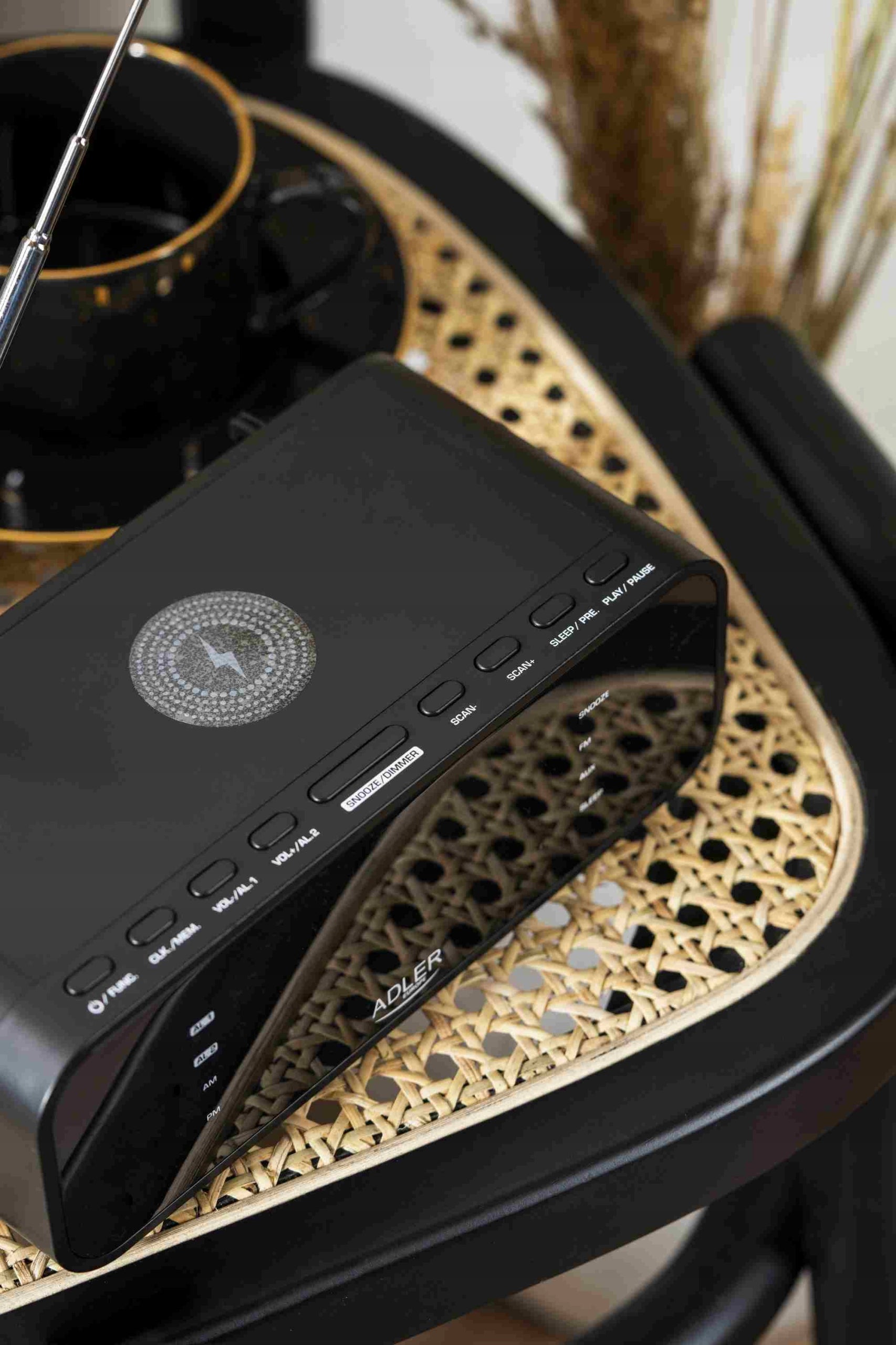 Belaidis radijo žadintuvas Bluetooth USB AUX FM