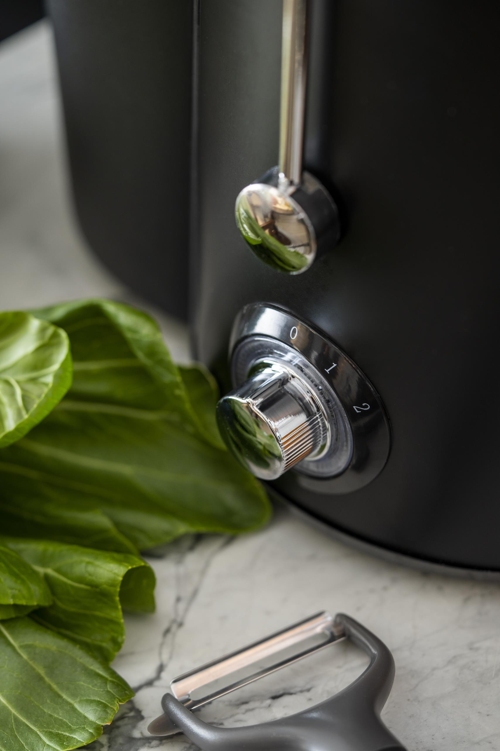 Didelio sūkių sulčiaspaudė, 2000W, vaisiams ir daržovėms, su didele anga