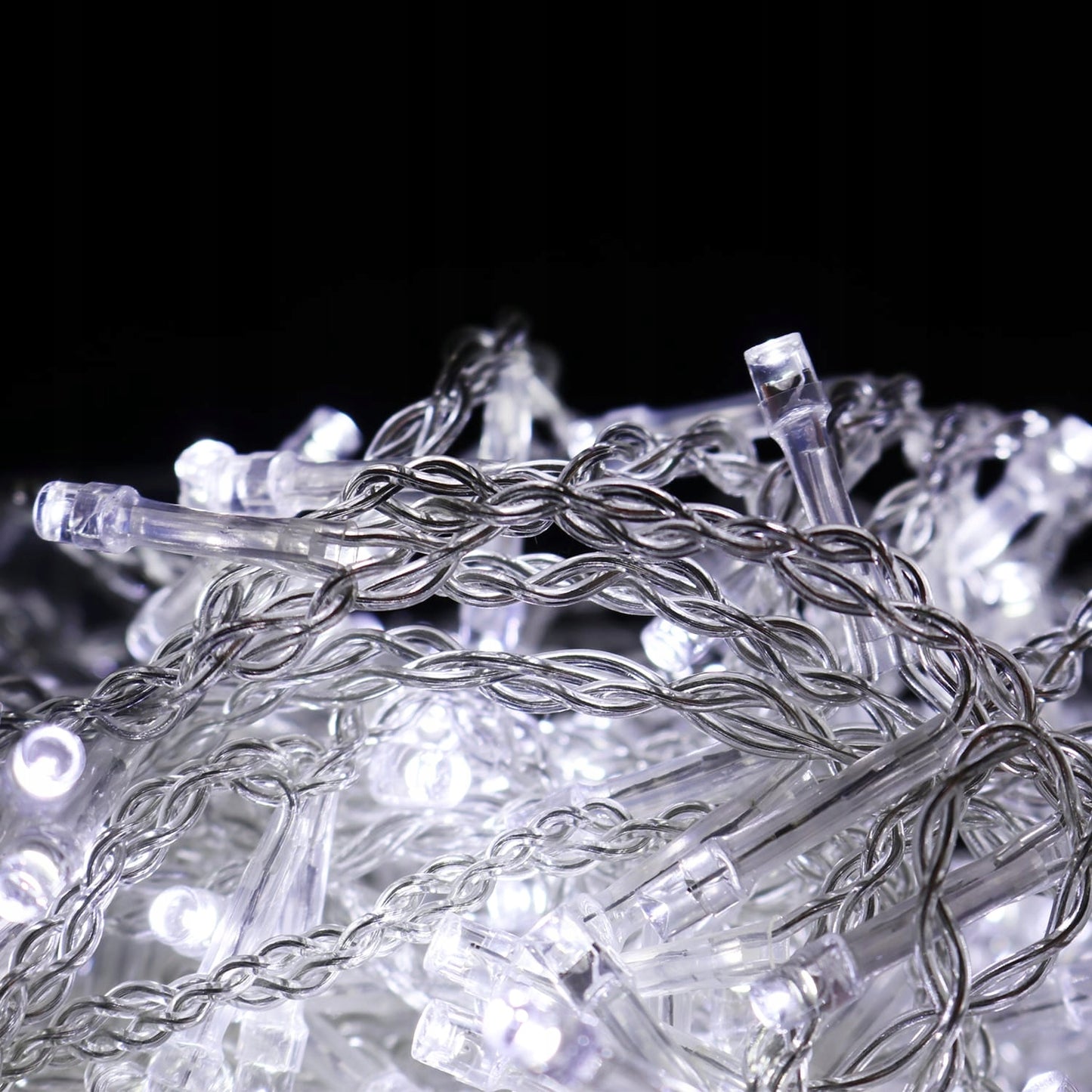 VARVEKLIAI 500 LED UŽuolaidinės lemputės LAUKO IP44 ŠALTAI BALTOS MIRKSINČIOS 15 M Goliat