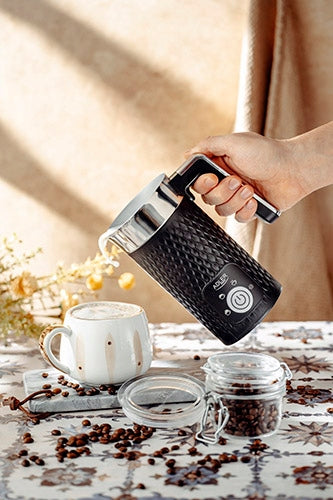 Elektrinis pieno plakiklis su pašildymu, latte, cappuccino, juodas